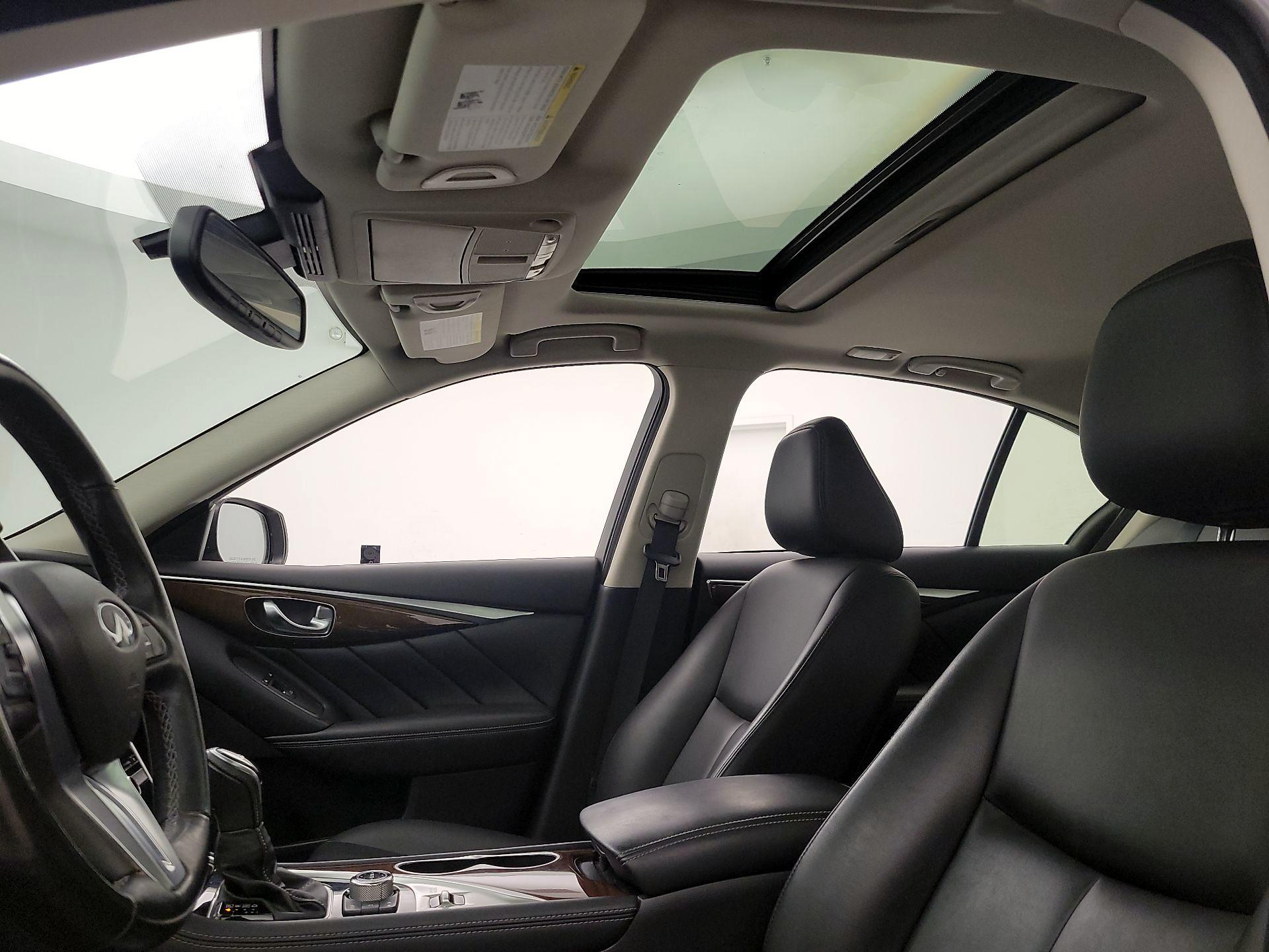 Thumbnail: 2019 INFINITI Q50 - 18