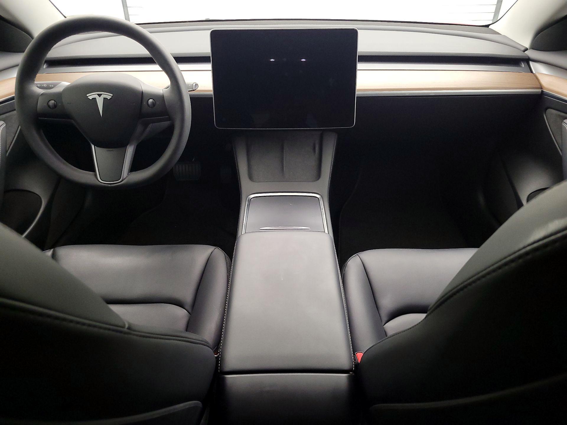 Thumbnail: 2023 Tesla Model 3 - 9