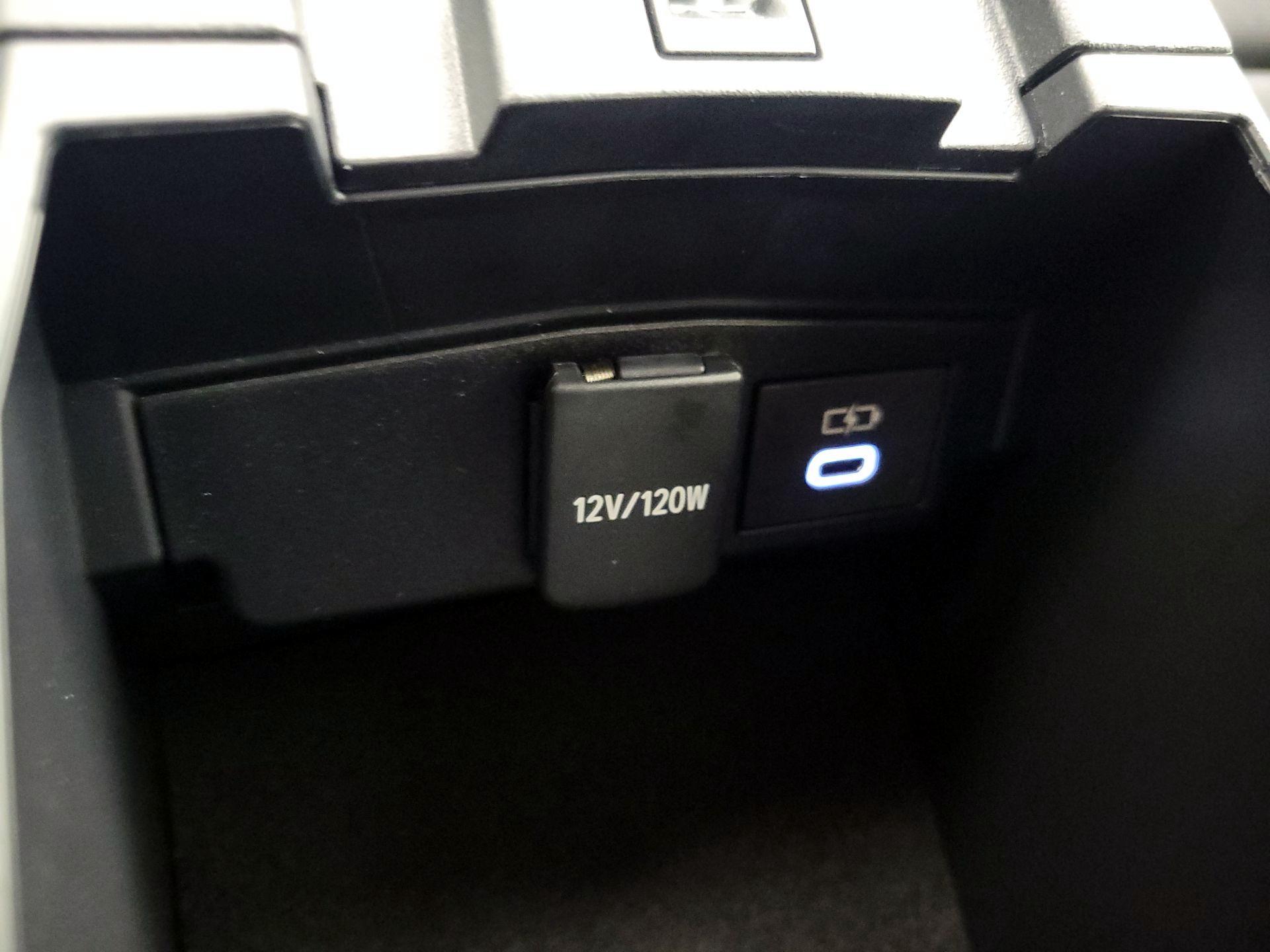 Thumbnail: 2023 Toyota Corolla - 18