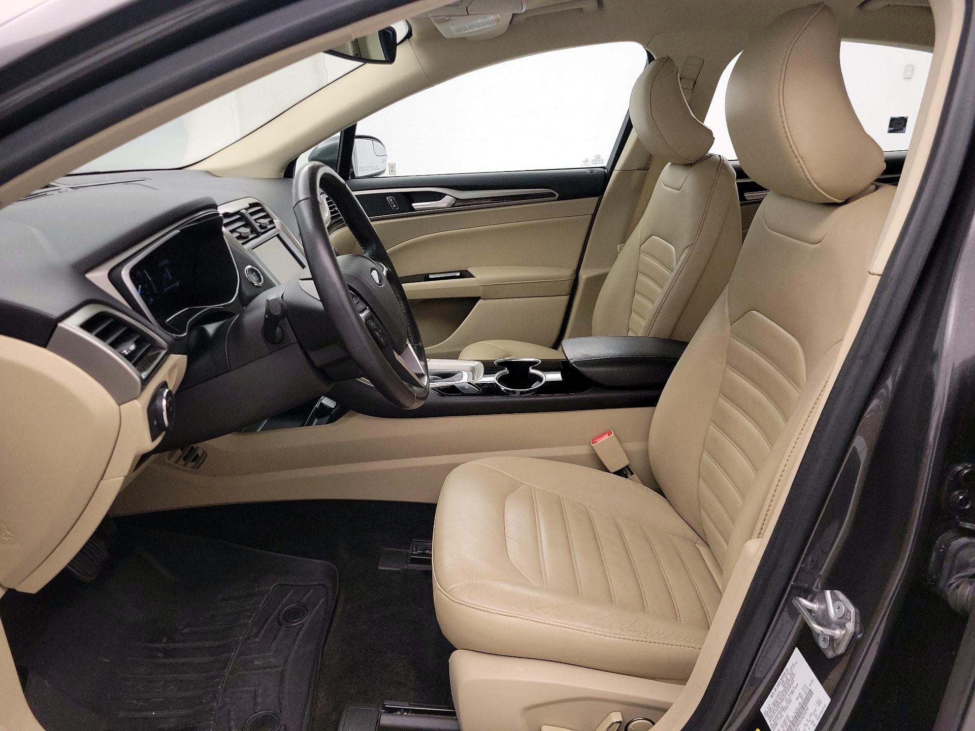 Thumbnail: 2015 Ford Fusion - 11