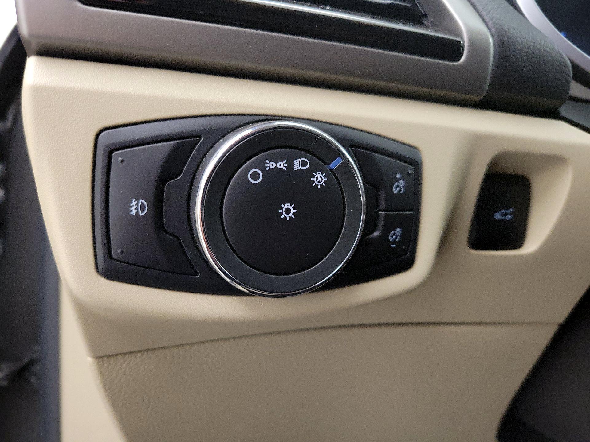 Thumbnail: 2015 Ford Fusion - 13