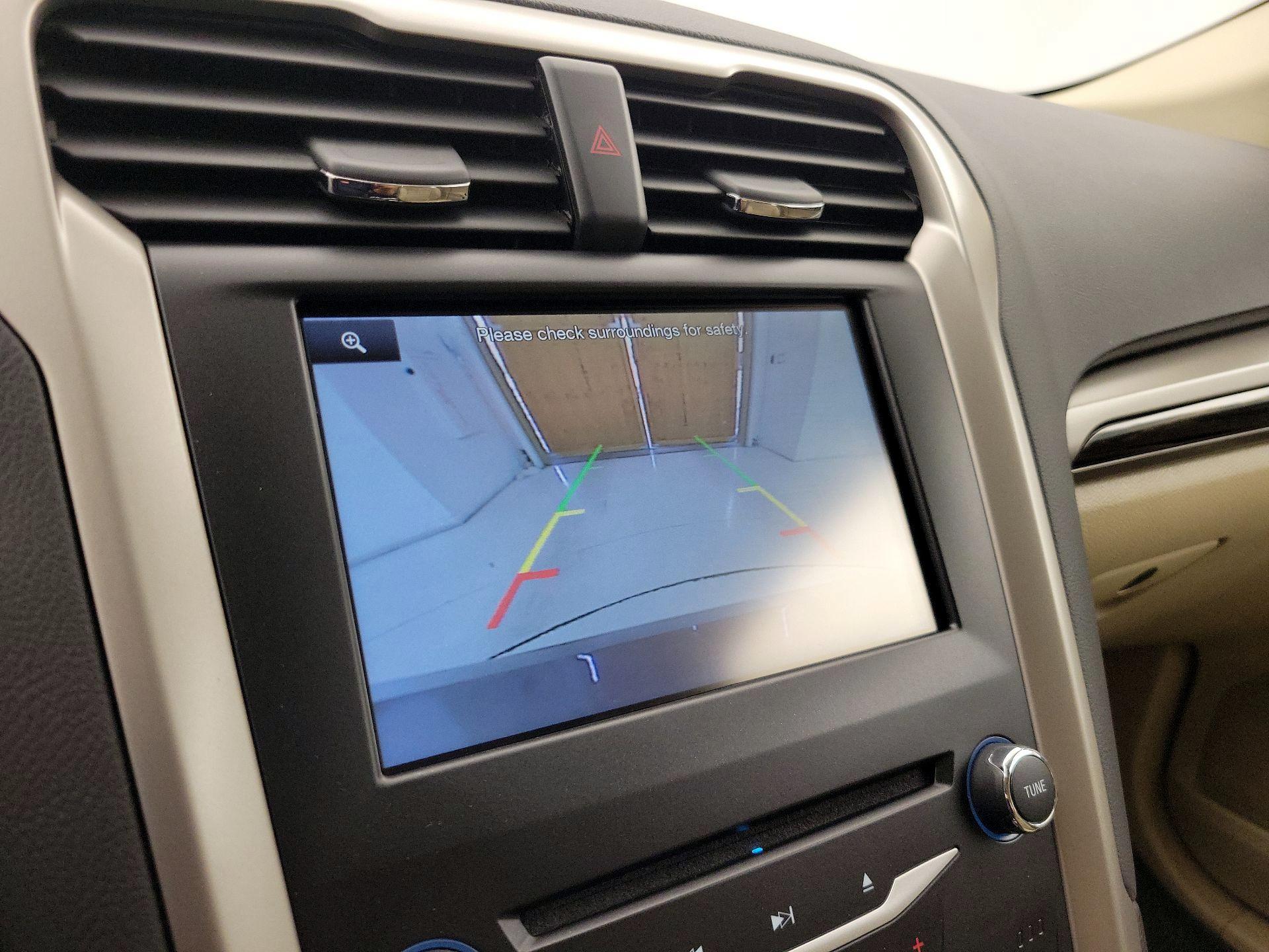 Thumbnail: 2015 Ford Fusion - 14
