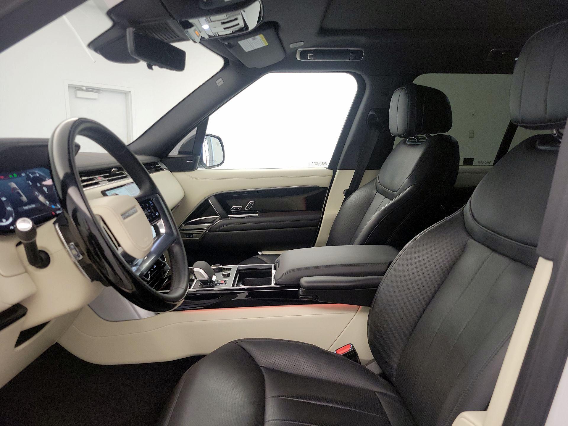 Thumbnail: 2023 Land Rover Range Rover - 11