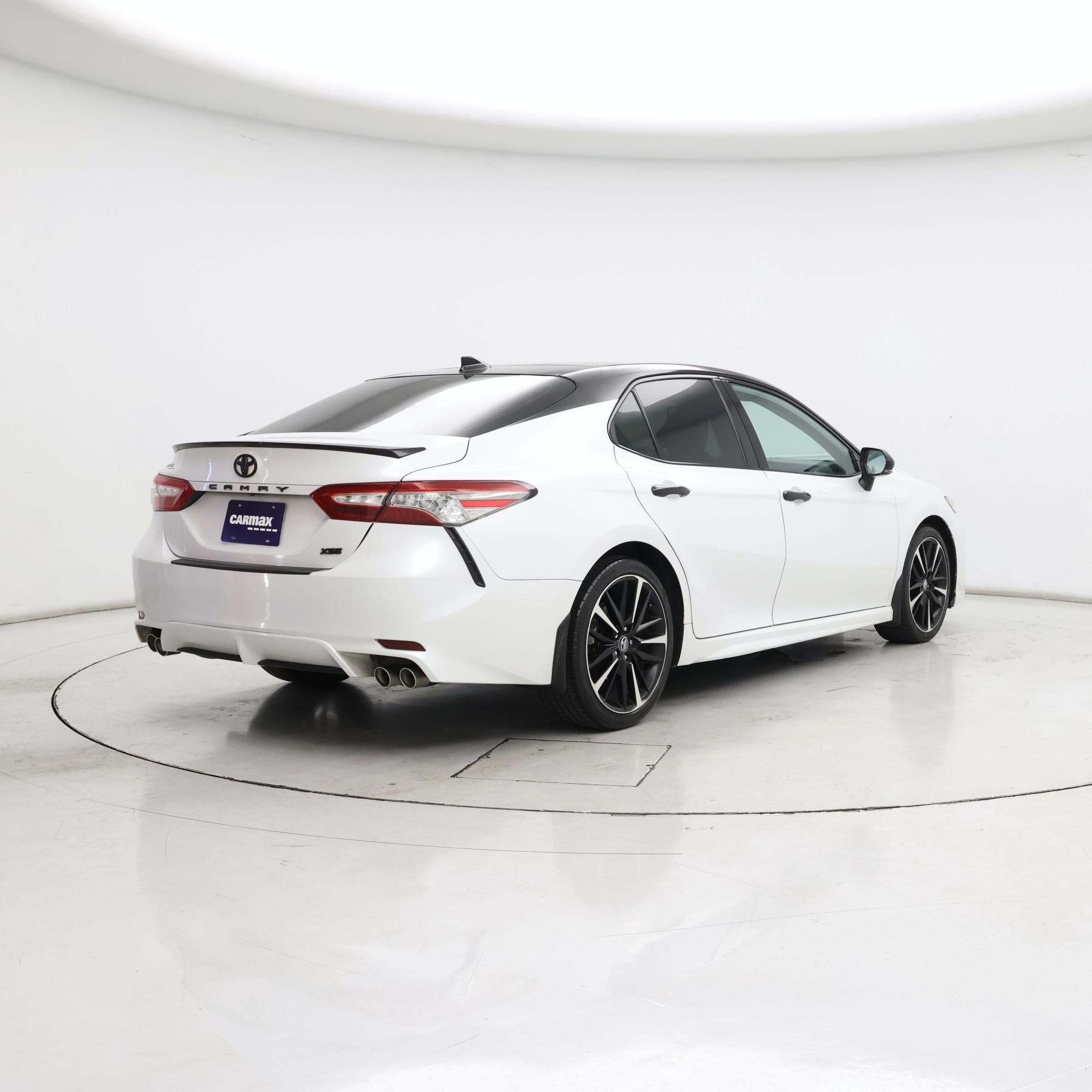 Thumbnail: 2019 Toyota Camry - 8