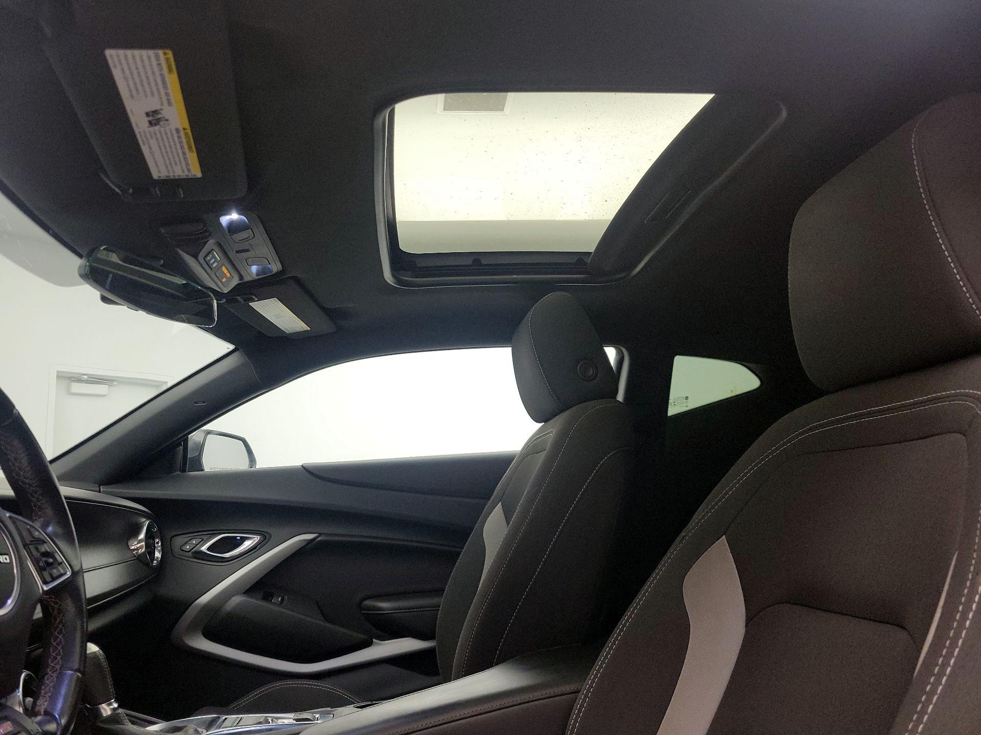 Thumbnail: 2019 Chevrolet Camaro - 17