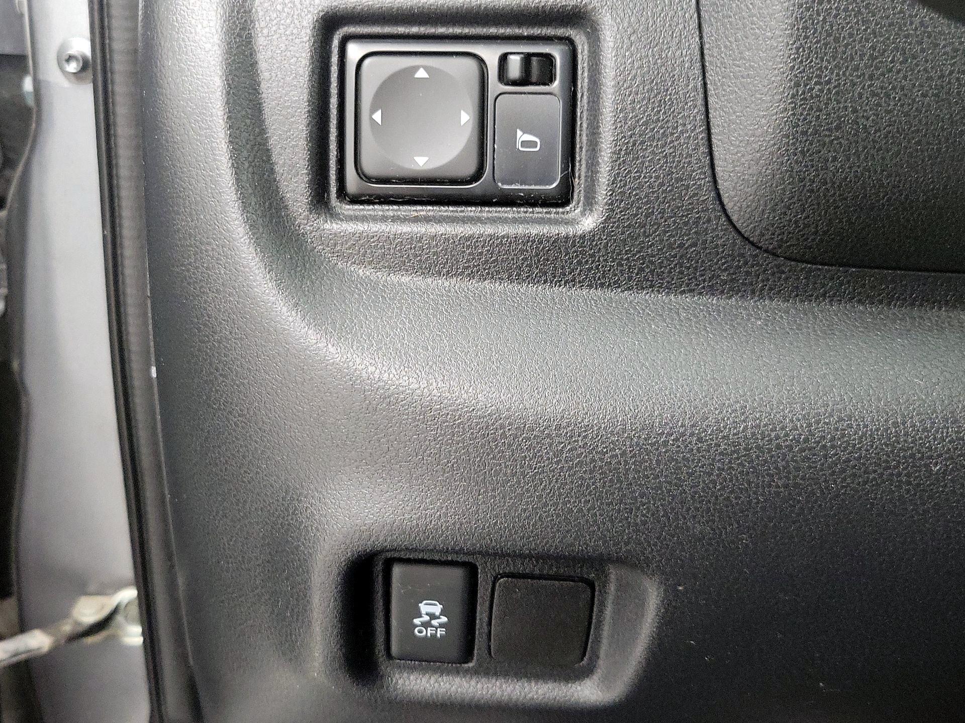 Thumbnail: 2018 Nissan Versa - 13