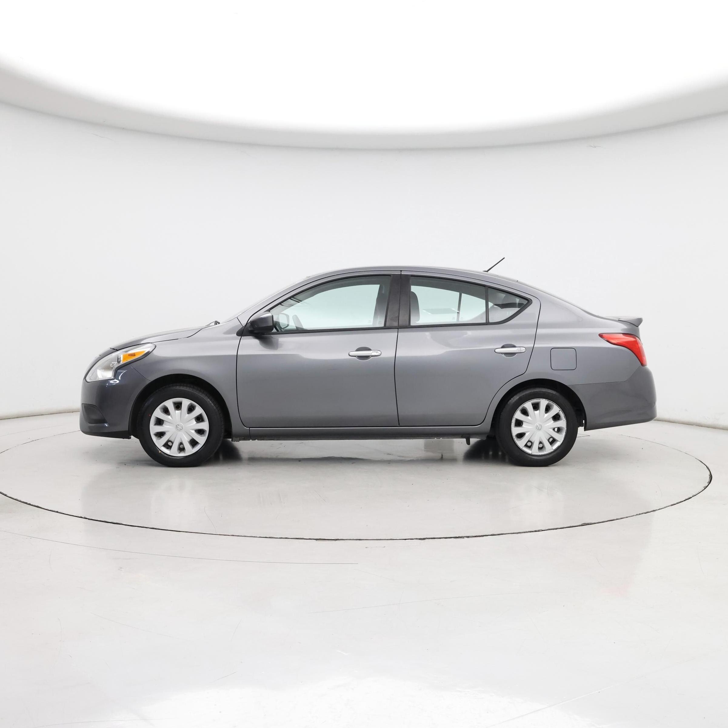Thumbnail: 2018 Nissan Versa - 3