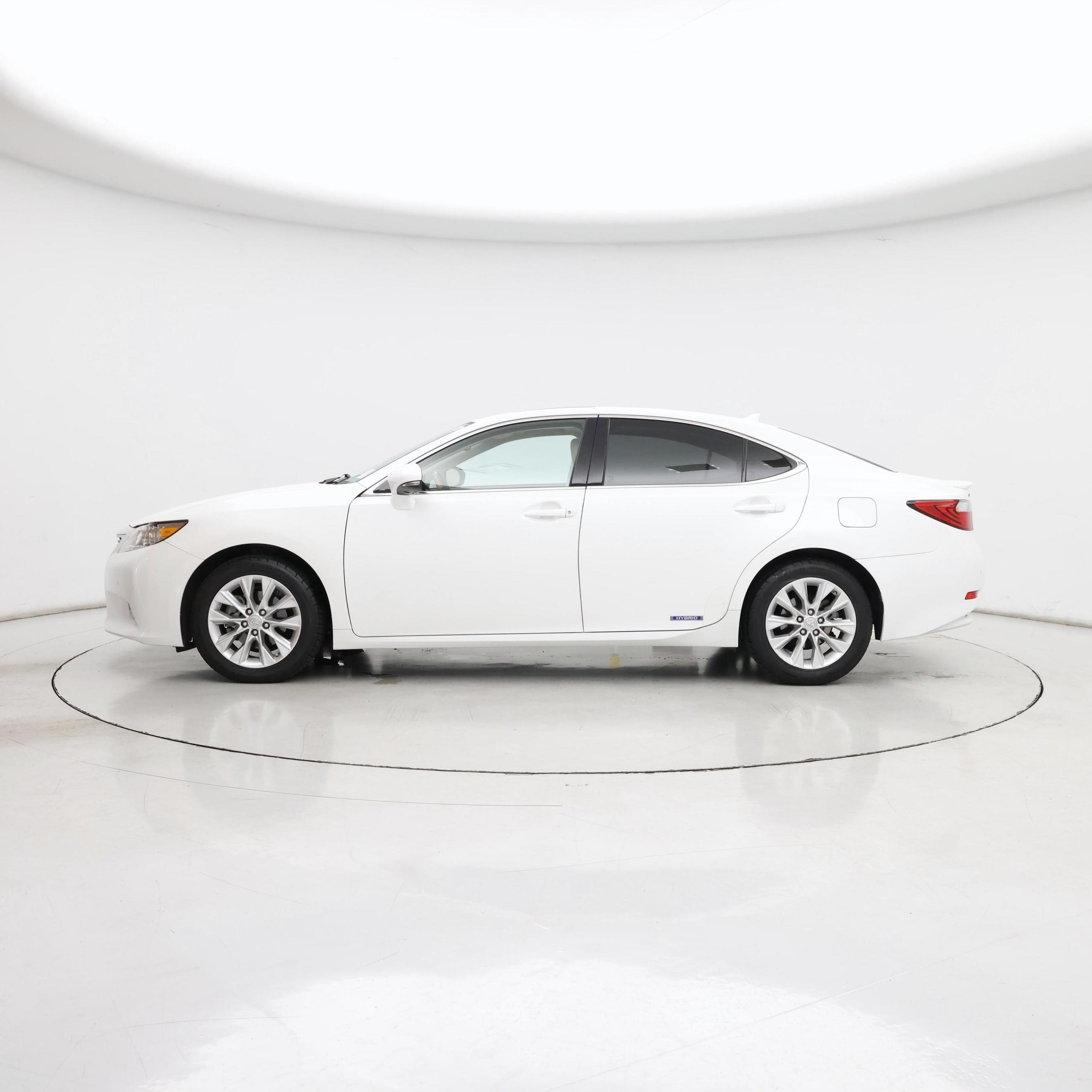 Thumbnail: 2014 Lexus ES - 3