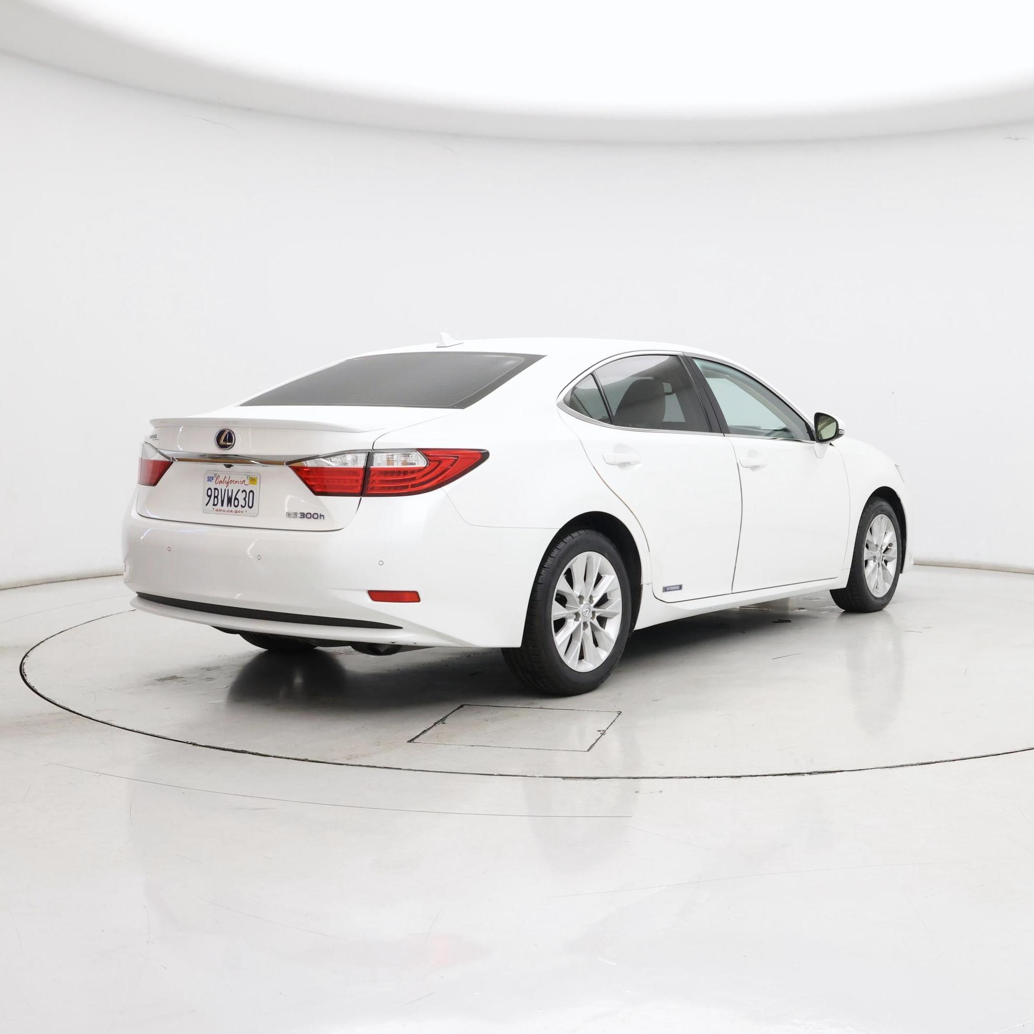 Thumbnail: 2014 Lexus ES - 8