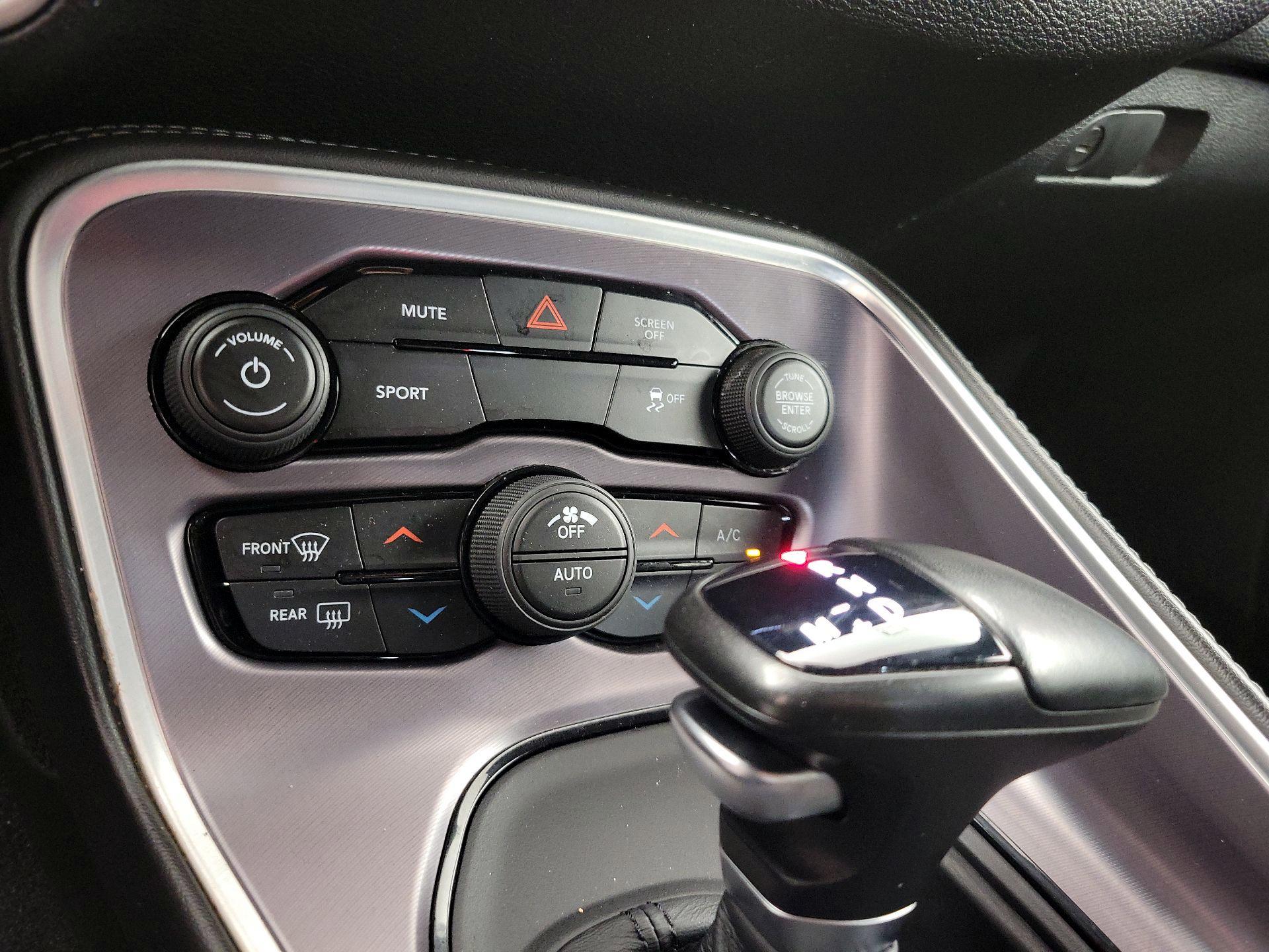 Thumbnail: 2019 Dodge Challenger - 16