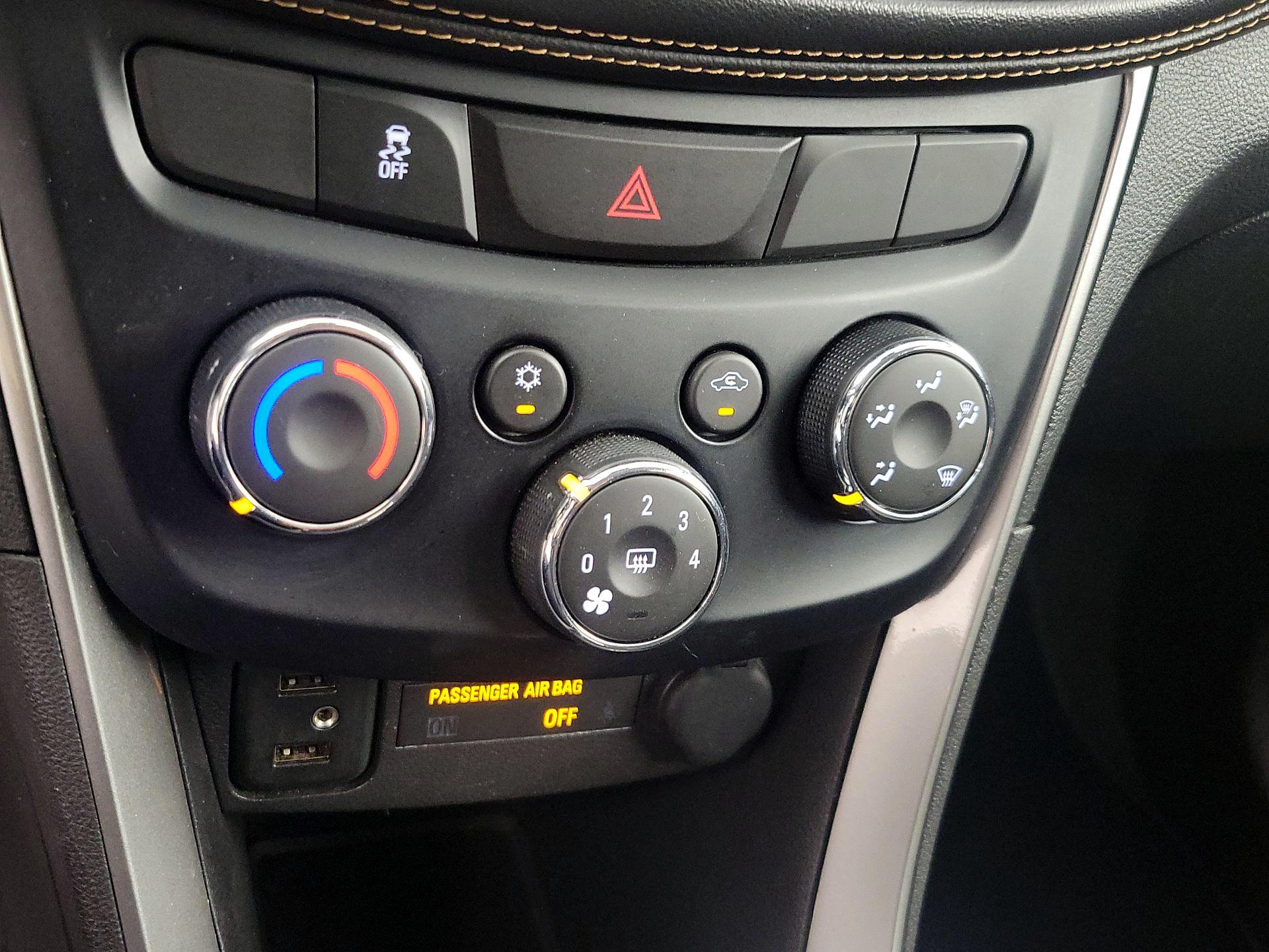 Thumbnail: 2019 Chevrolet Trax - 16