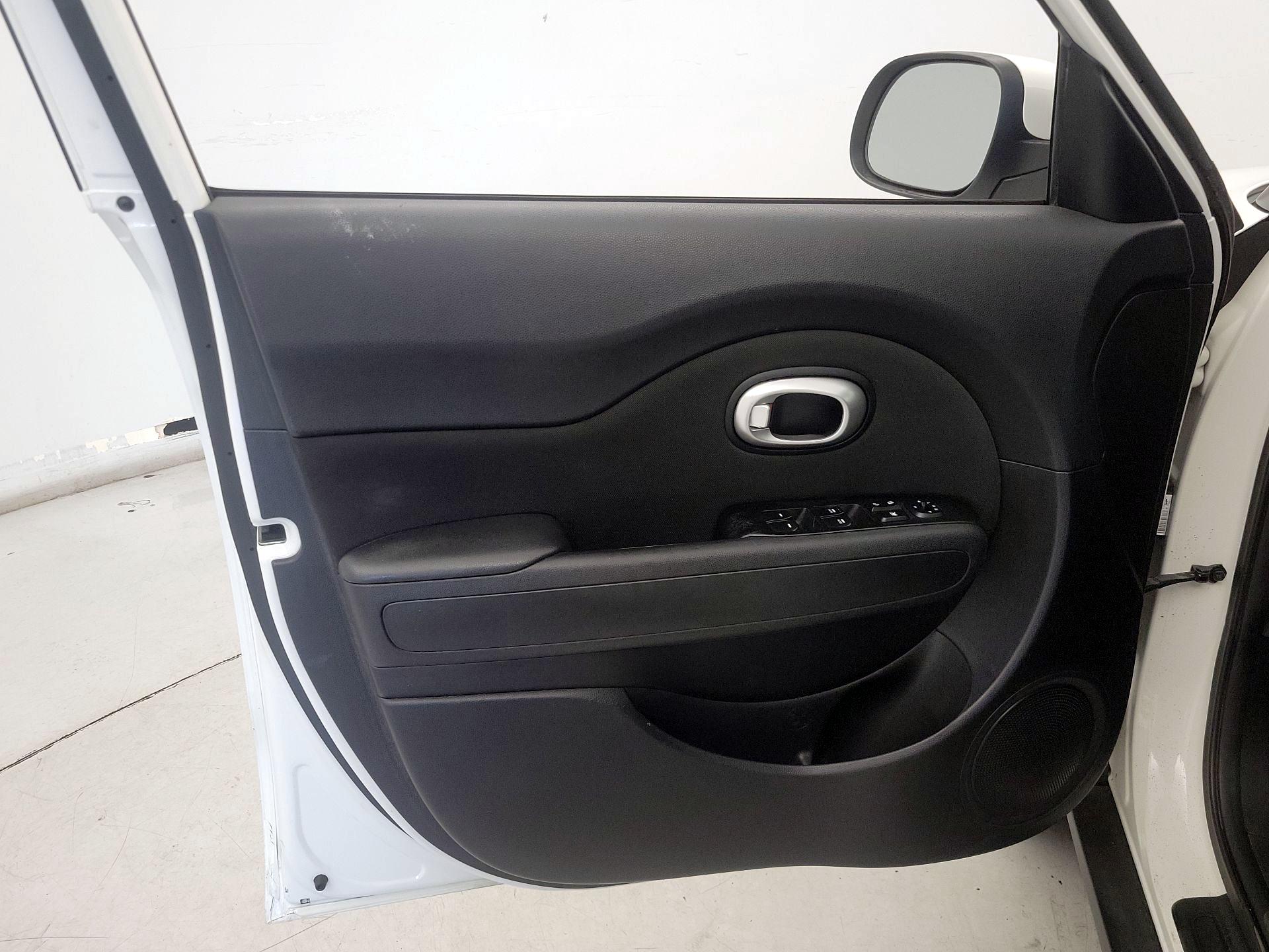 Thumbnail: 2014 Kia Soul - 12