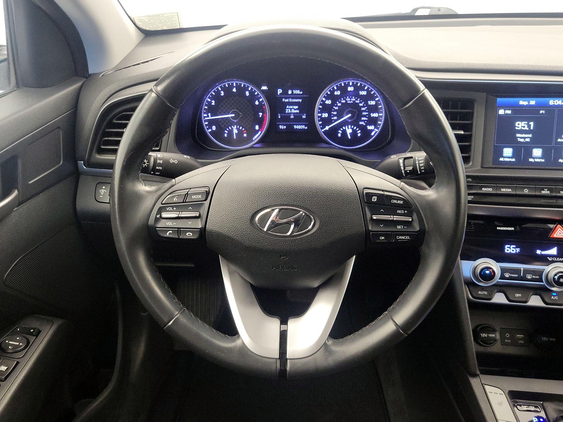 Thumbnail: 2020 Hyundai Elantra - 10