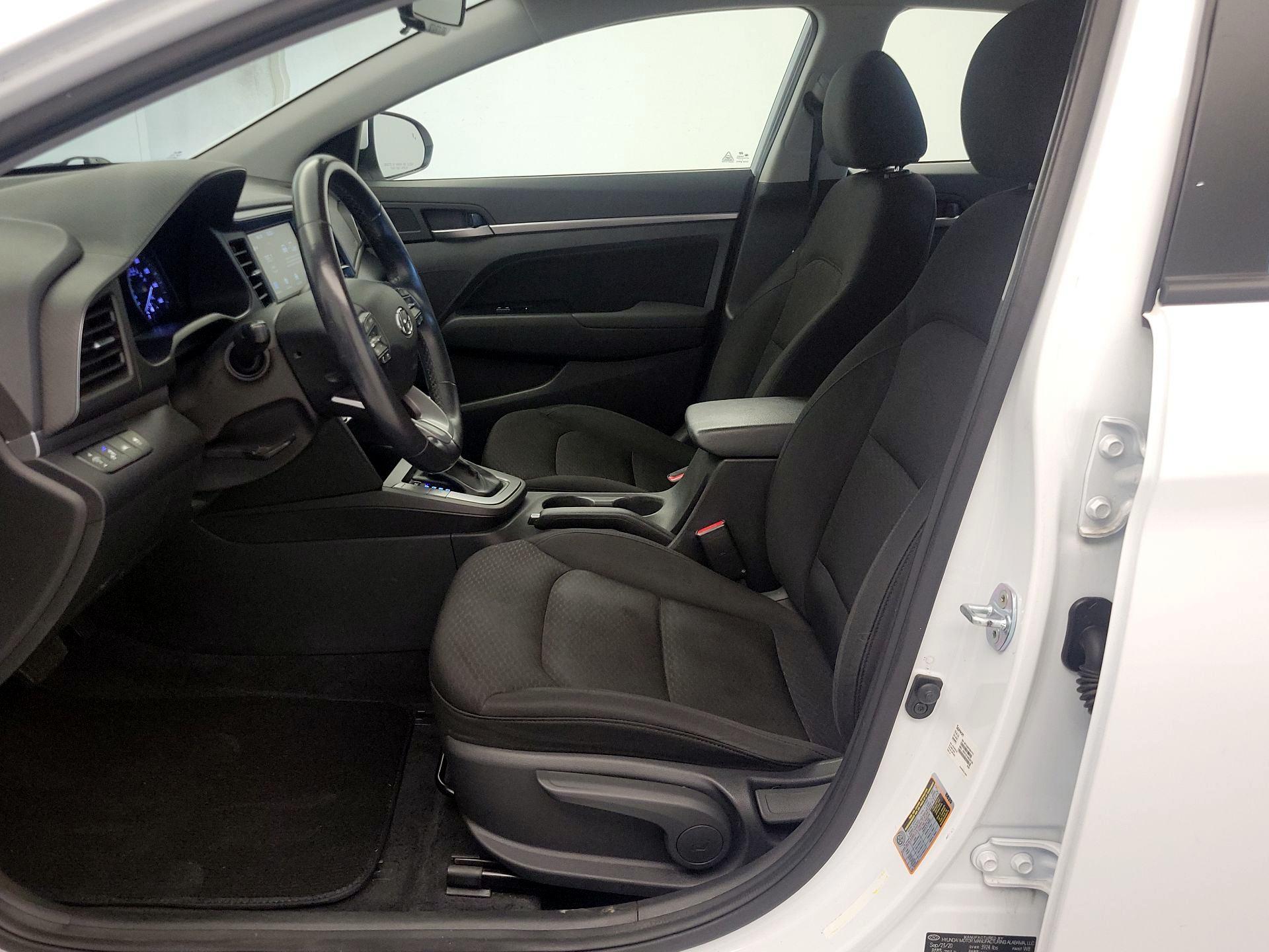 Thumbnail: 2020 Hyundai Elantra - 11