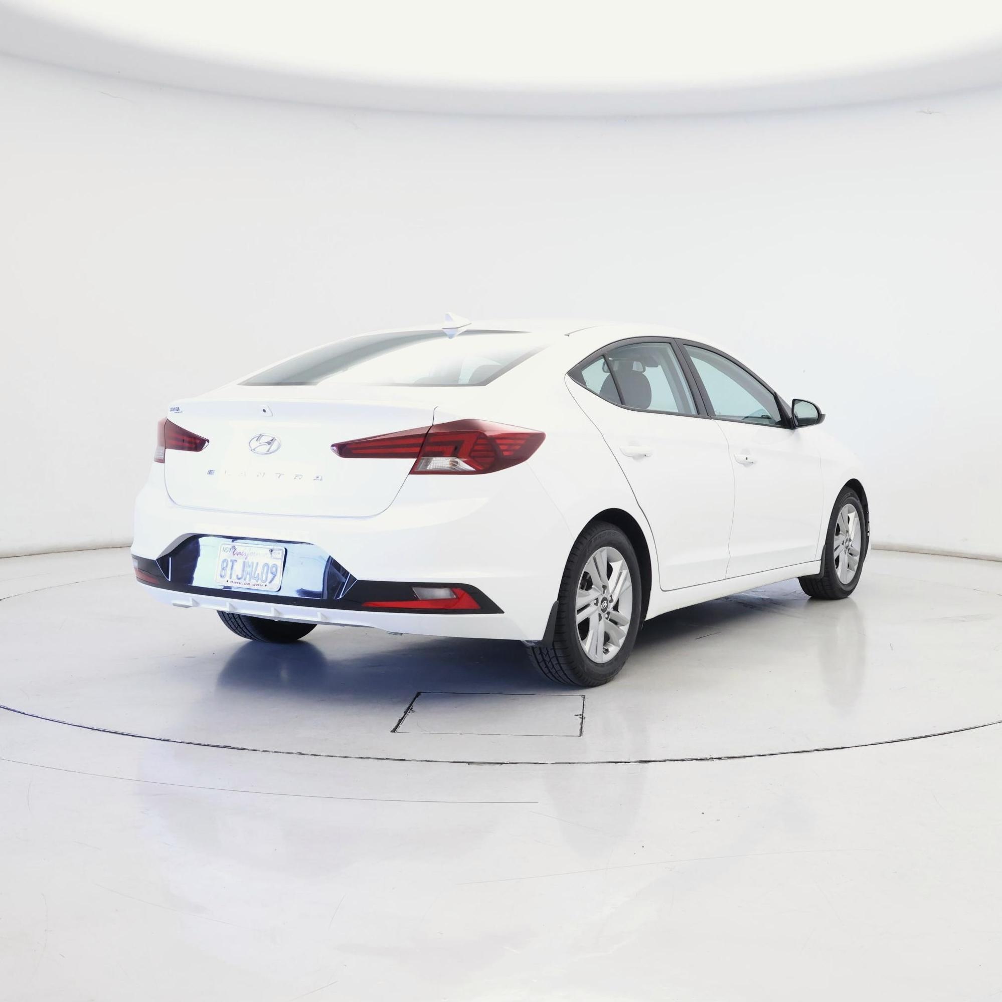 Thumbnail: 2020 Hyundai Elantra - 8