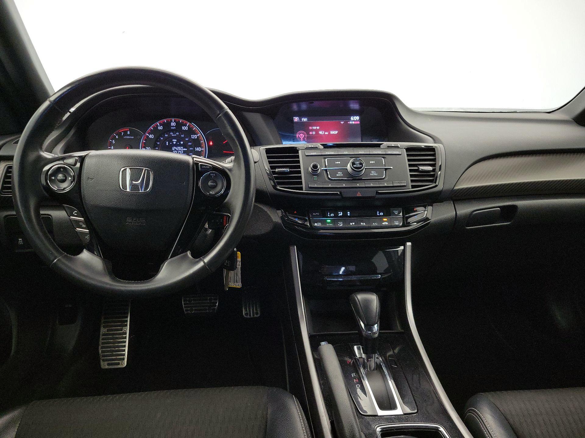 Thumbnail: 2017 Honda Accord - 9