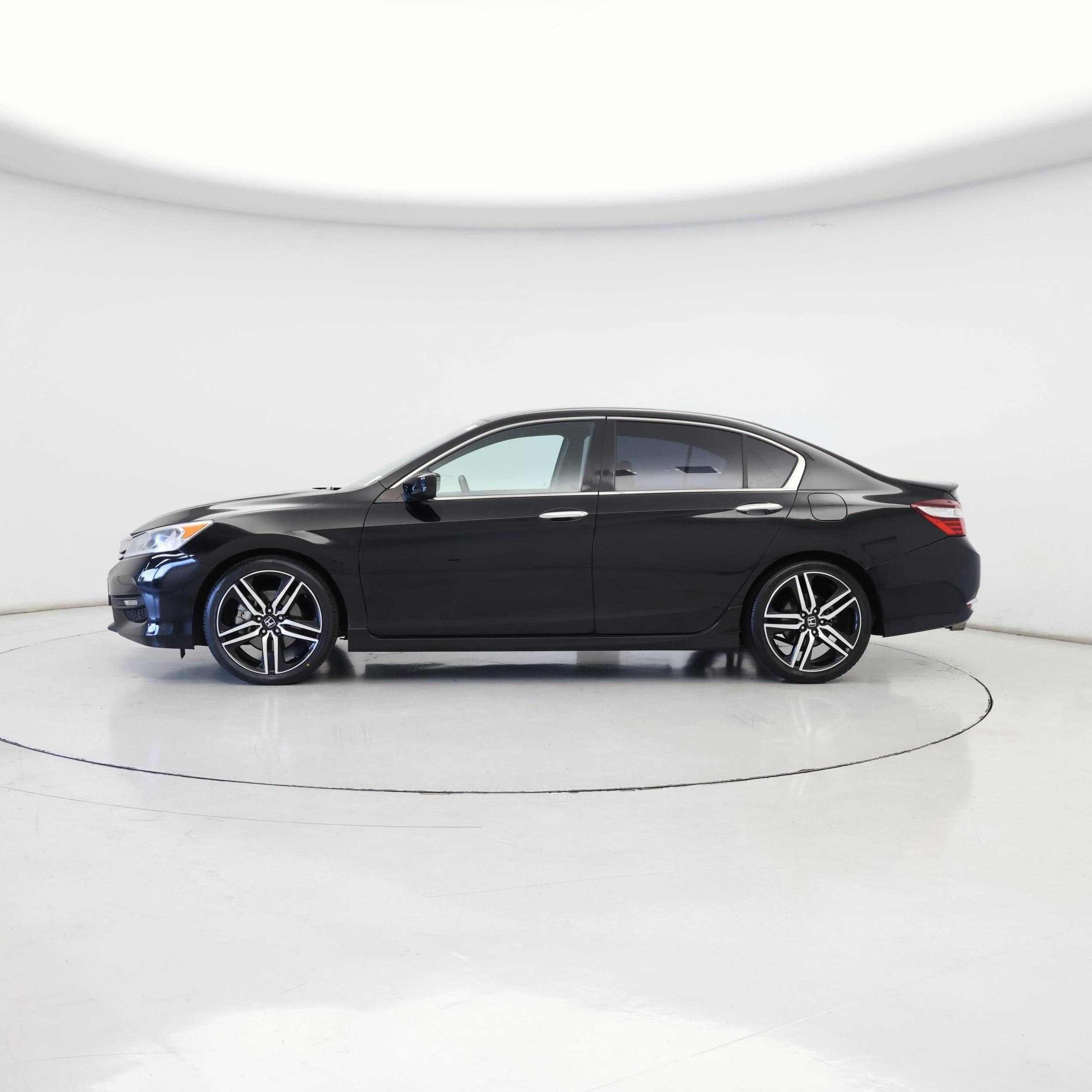 Thumbnail: 2017 Honda Accord - 3