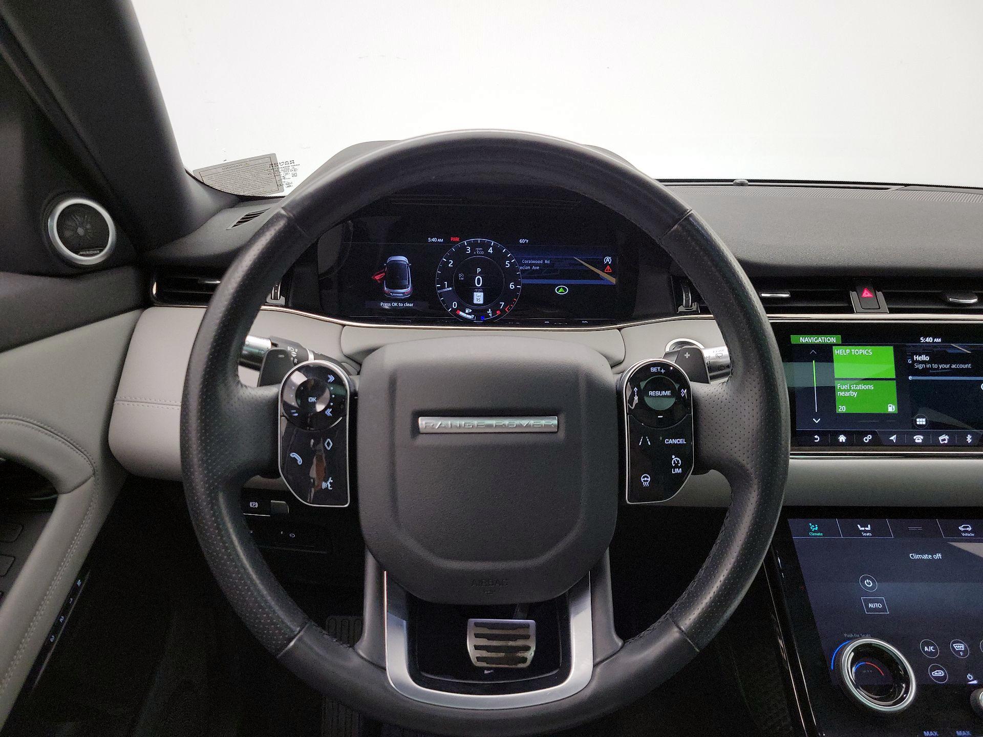 Thumbnail: 2020 Land Rover Range Rover Evoque - 10