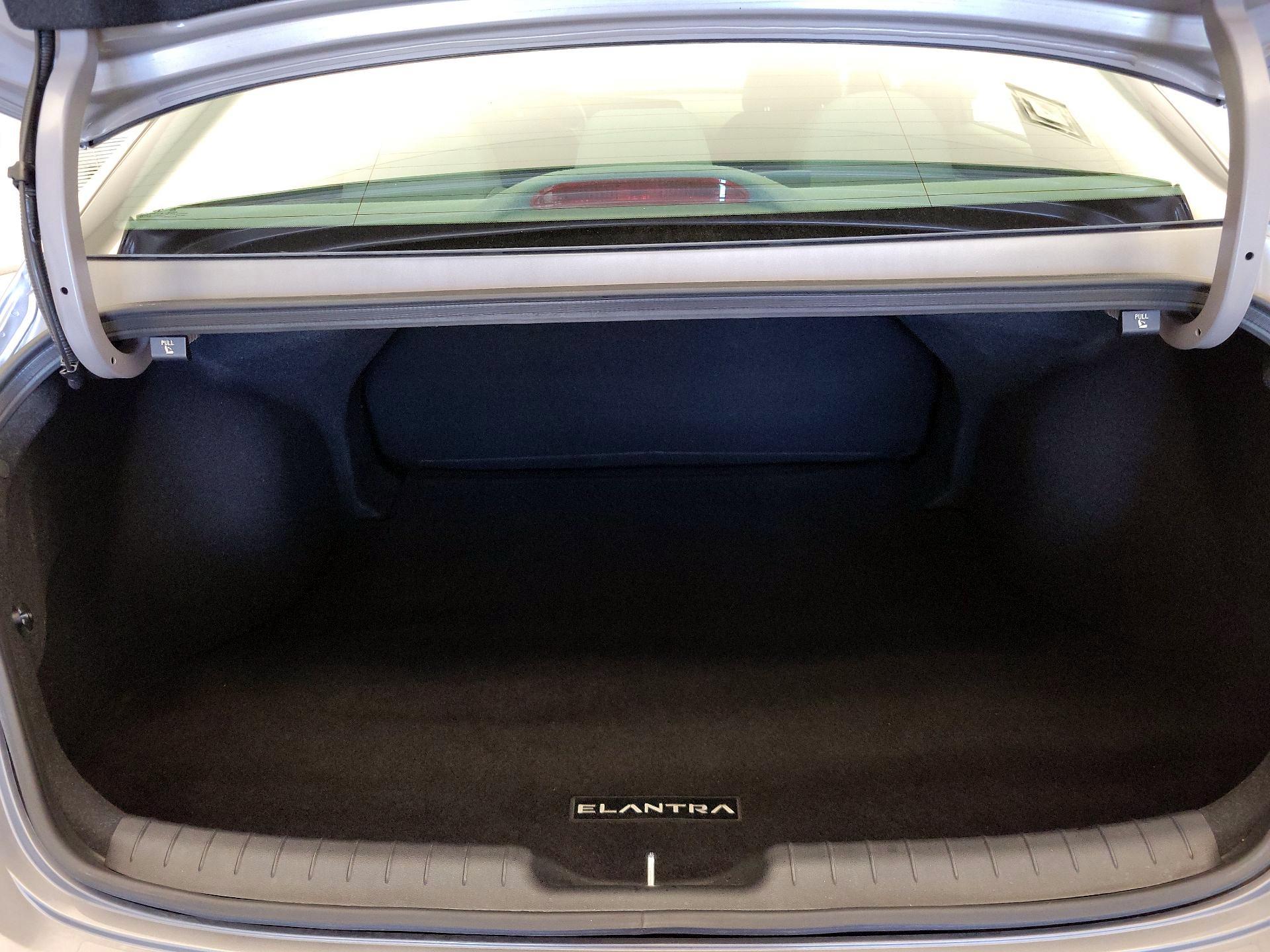 Thumbnail: 2024 Hyundai Elantra - 20