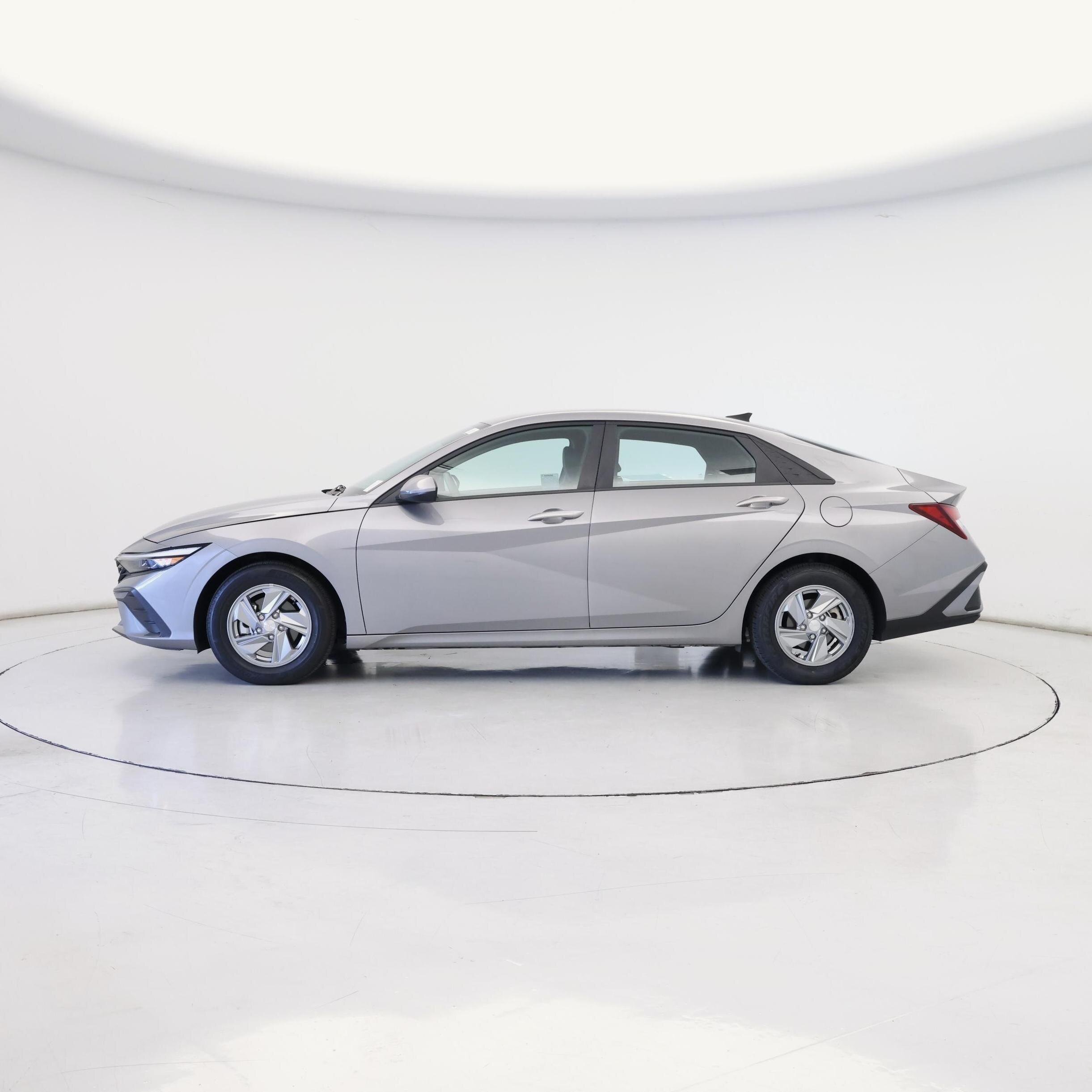 Thumbnail: 2024 Hyundai Elantra - 3