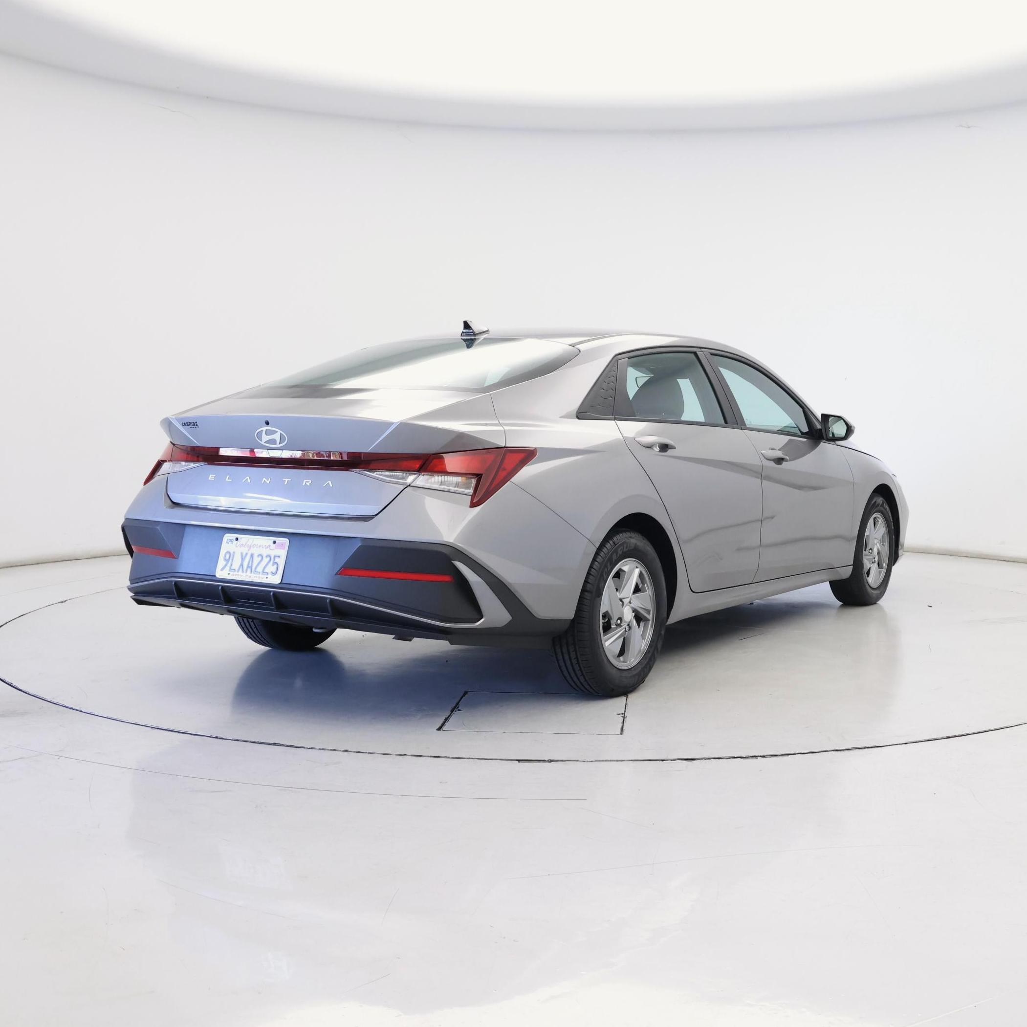 Thumbnail: 2024 Hyundai Elantra - 8