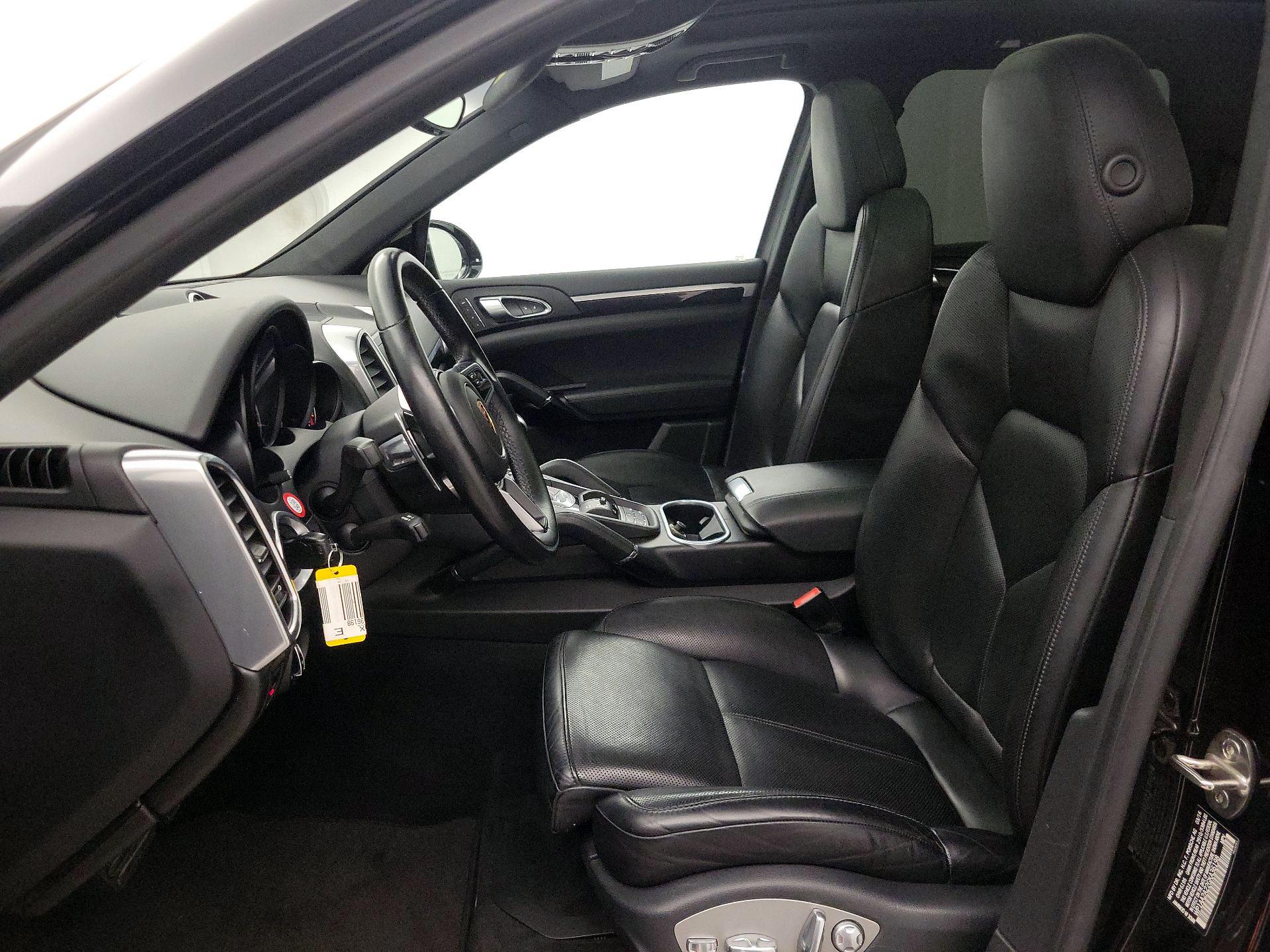 Thumbnail: 2016 Porsche Cayenne - 11