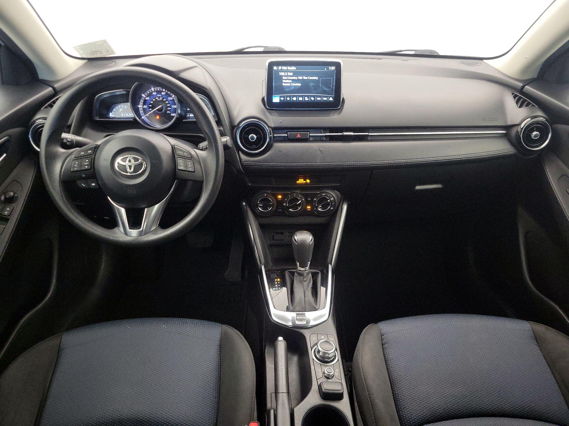 Thumbnail: 2018 Toyota Yaris iA - 9