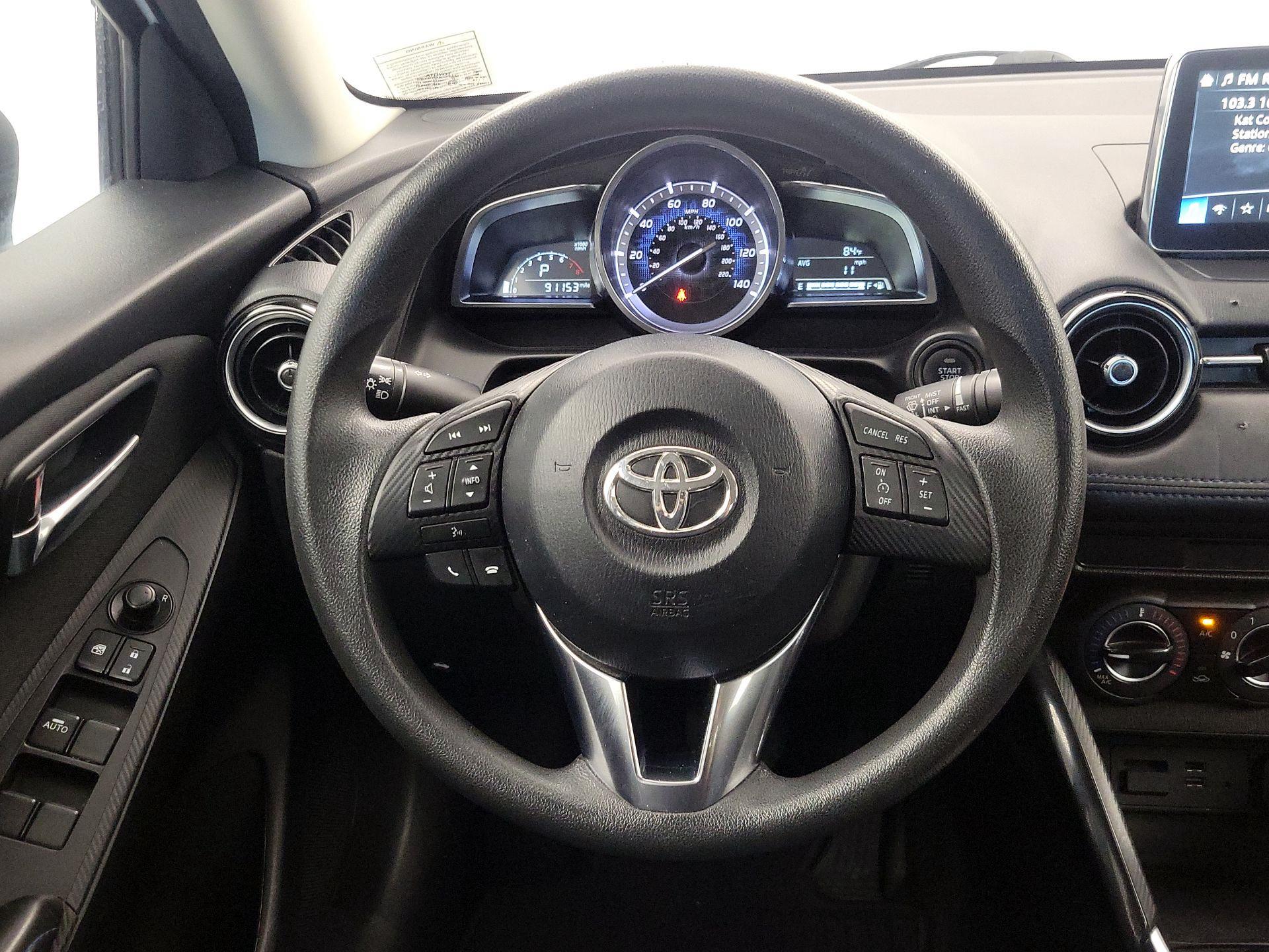 Thumbnail: 2018 Toyota Yaris iA - 10