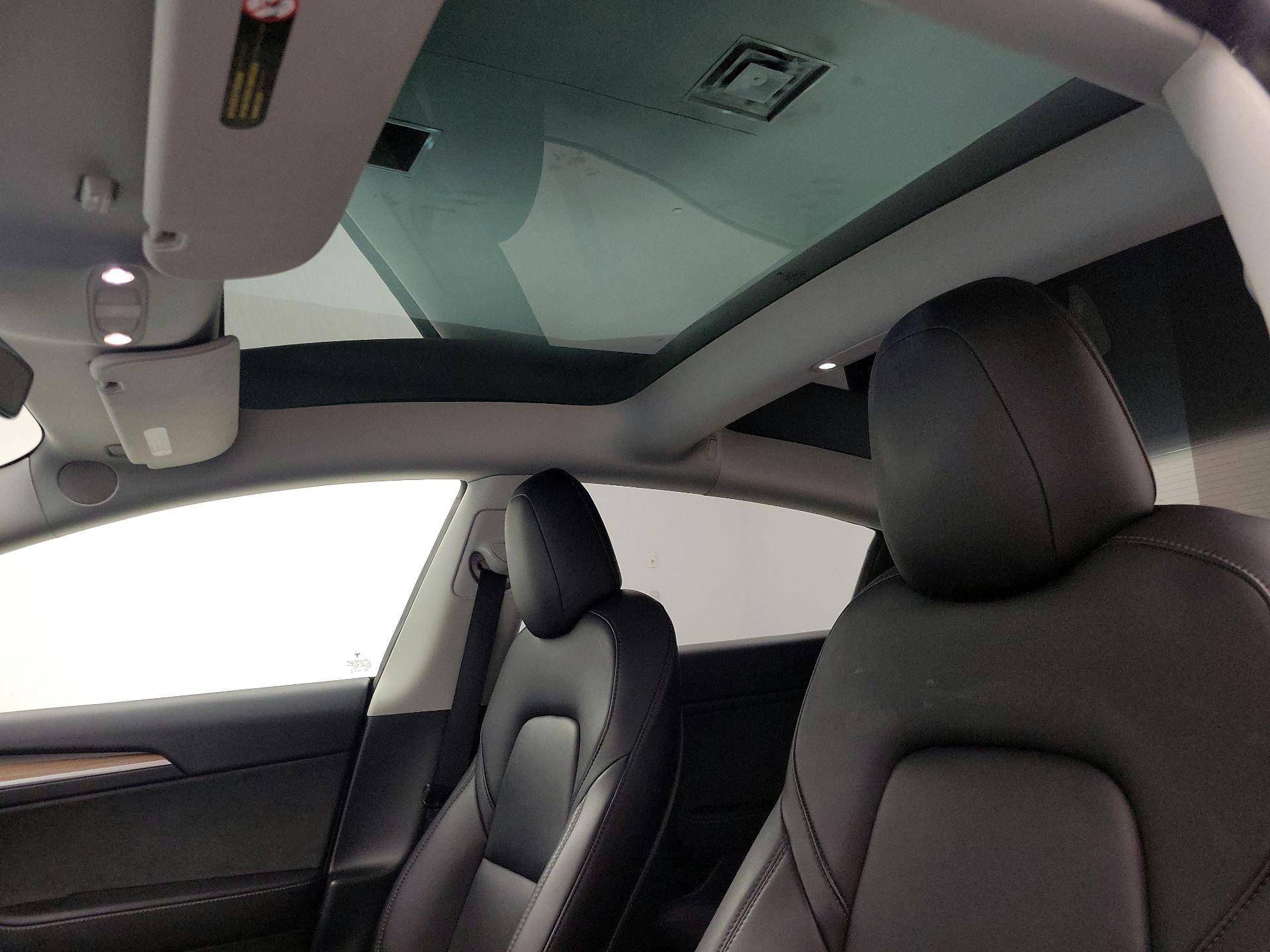 Thumbnail: 2023 Tesla Model 3 - 18