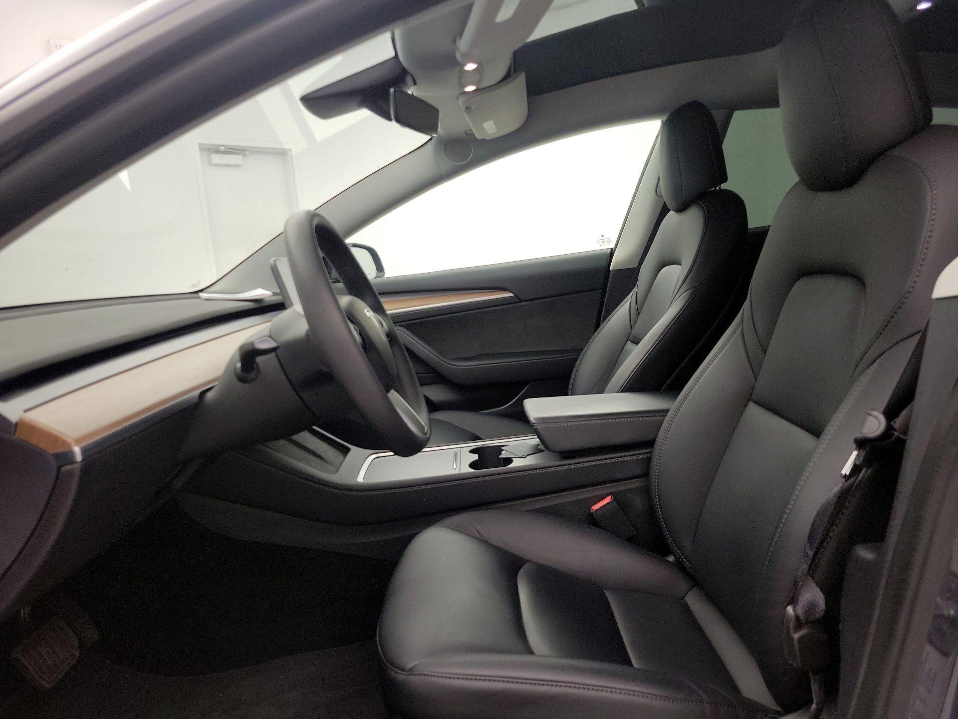 Thumbnail: 2022 Tesla Model 3 - 11