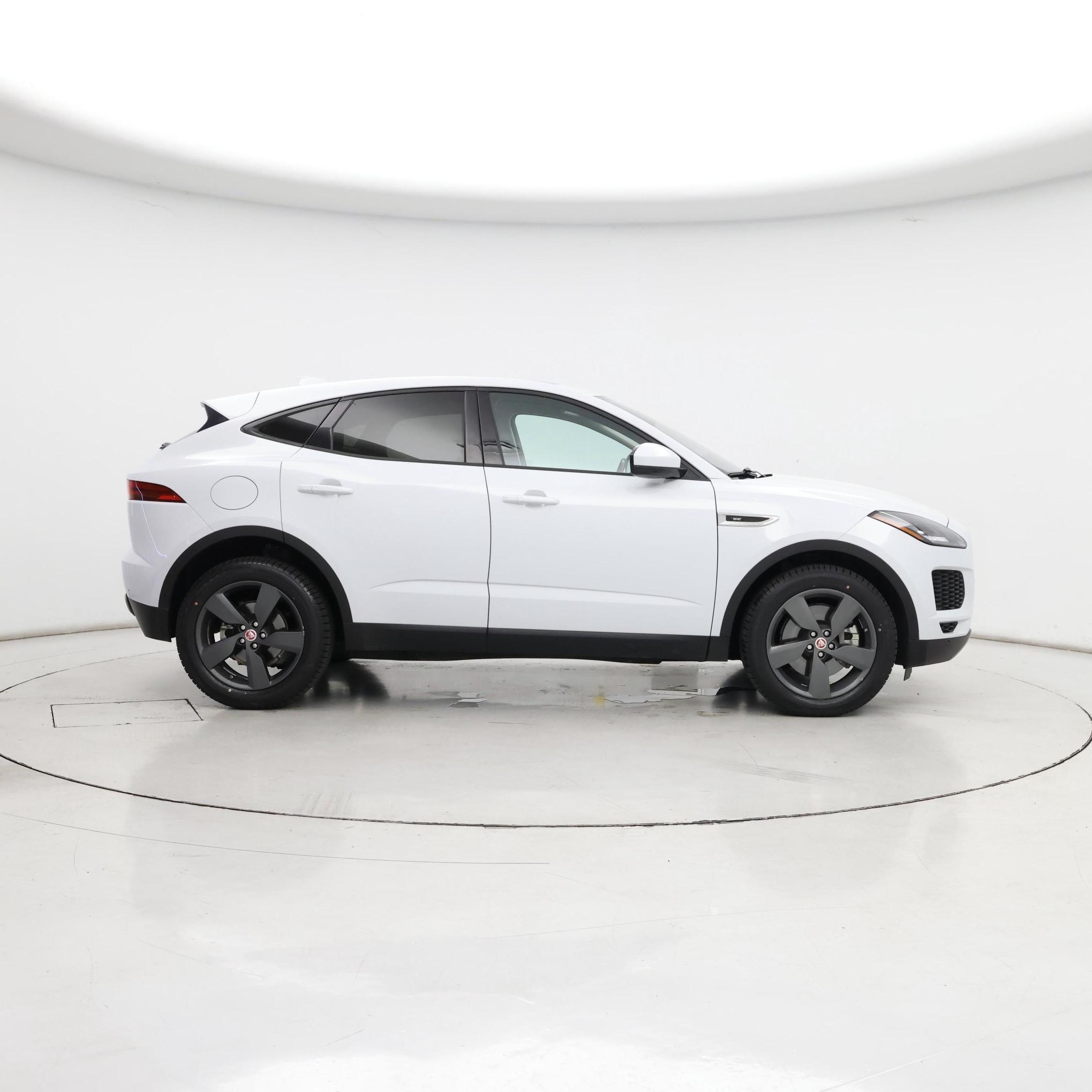 Thumbnail: 2018 Jaguar E-Pace - 7