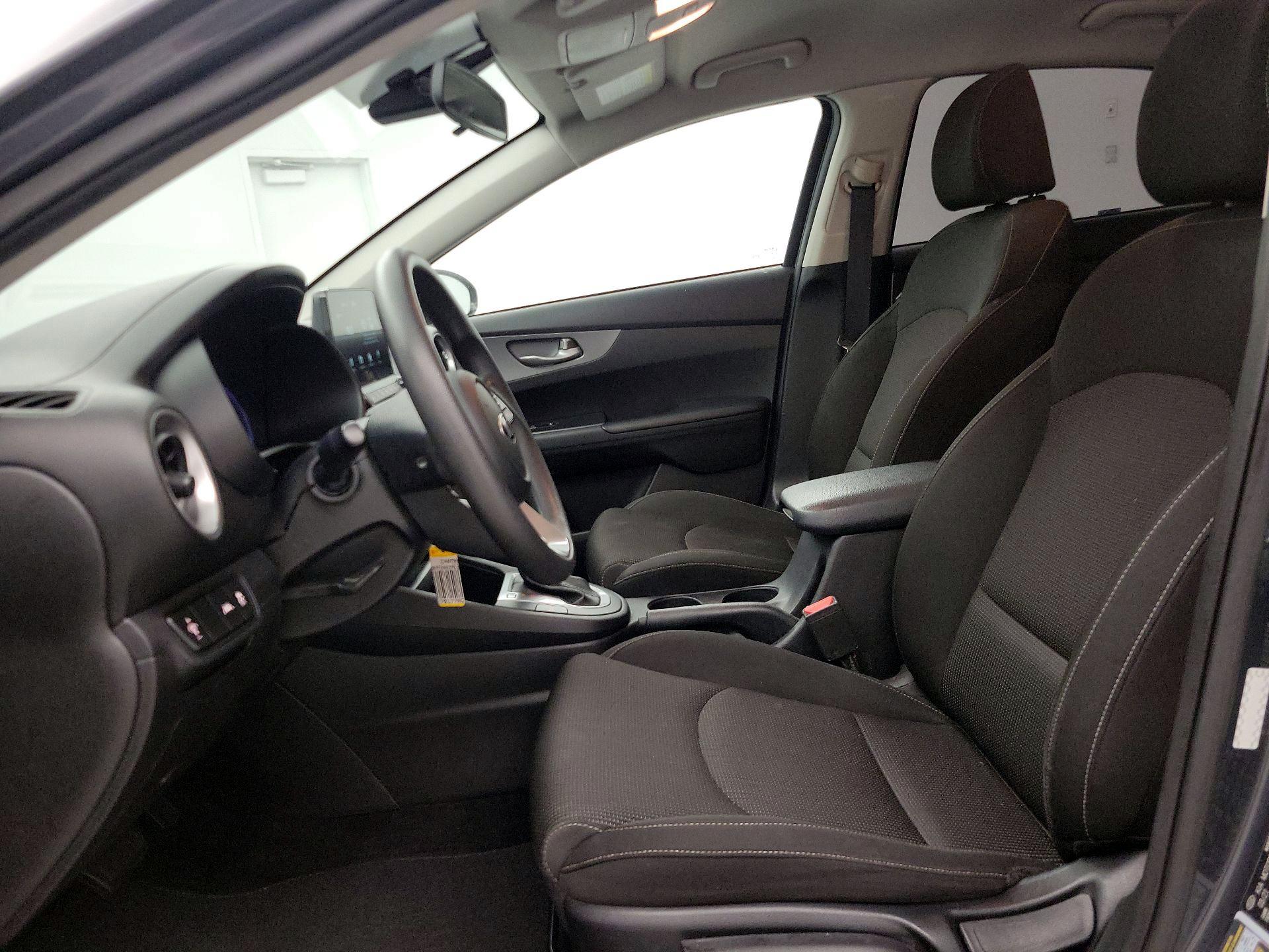 Thumbnail: 2021 Kia Forte - 11