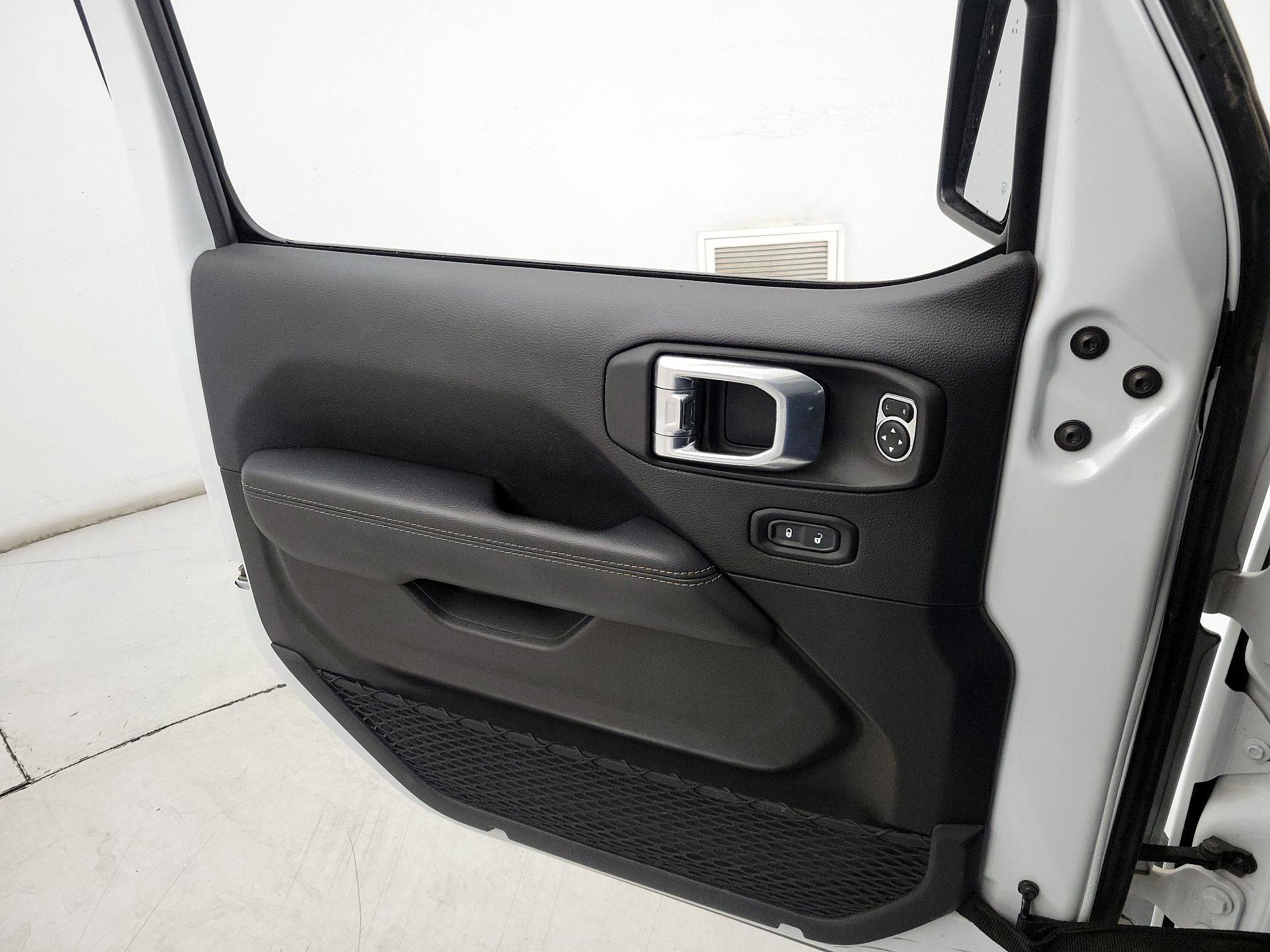 Thumbnail: 2021 Jeep Wrangler - 12