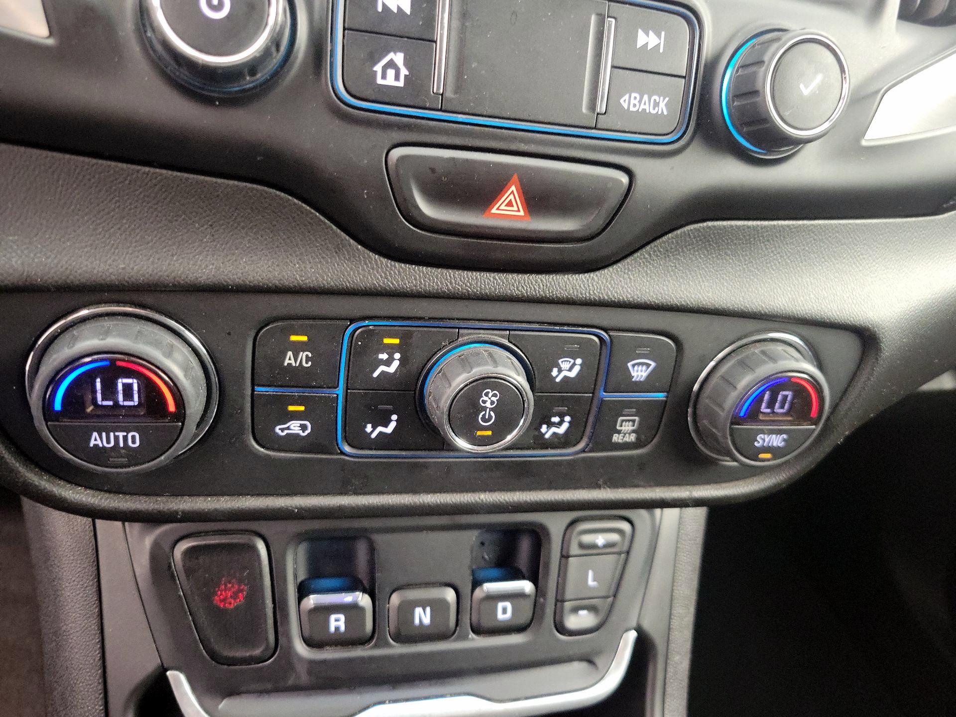 Thumbnail: 2019 GMC Terrain - 16