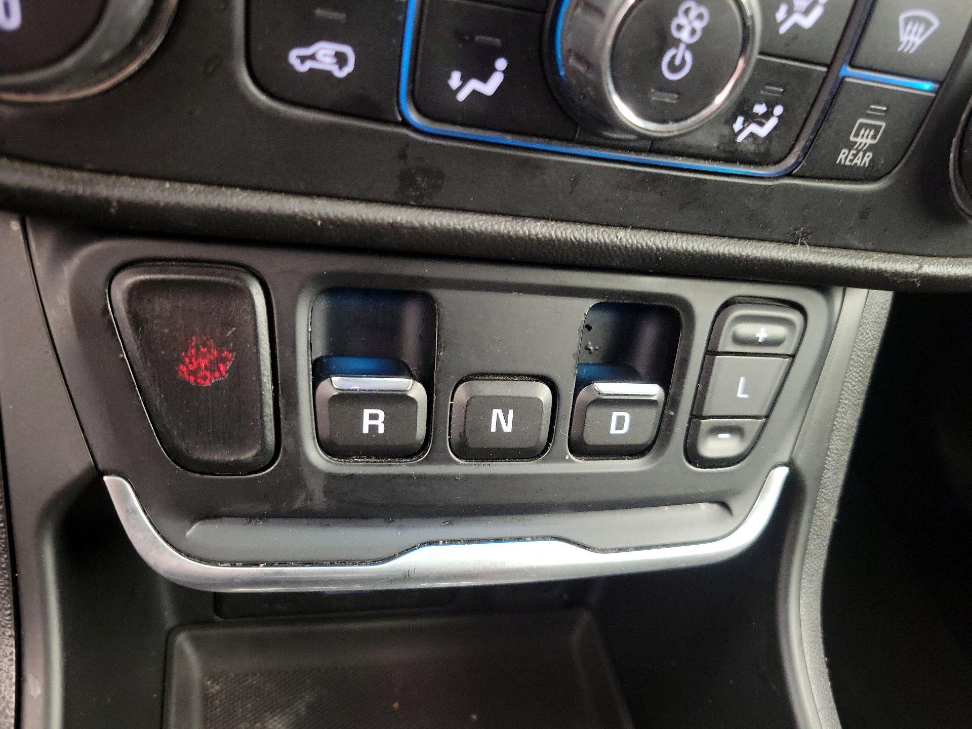 Thumbnail: 2019 GMC Terrain - 17