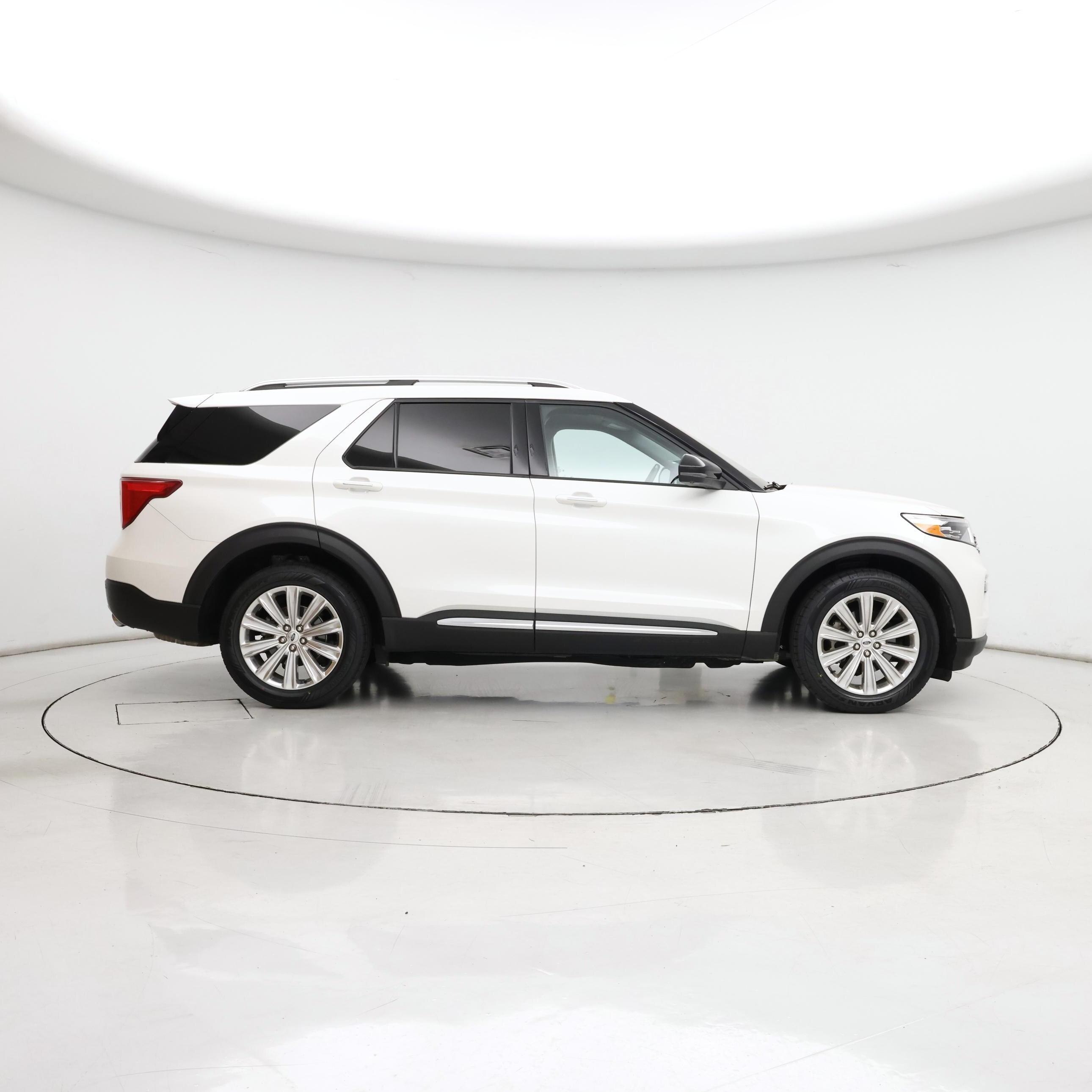 Thumbnail: 2021 Ford Explorer - 7