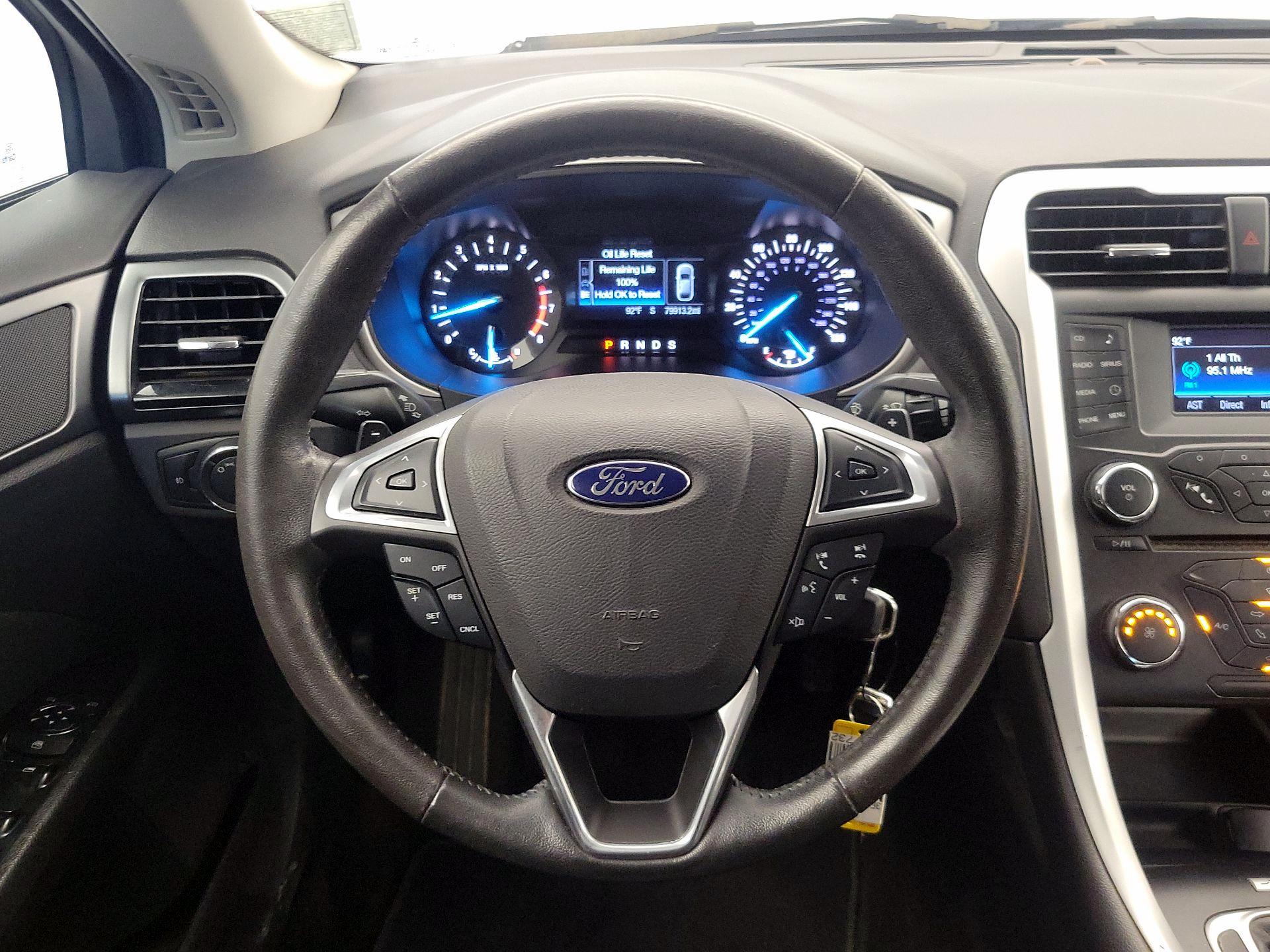Thumbnail: 2016 Ford Fusion - 10