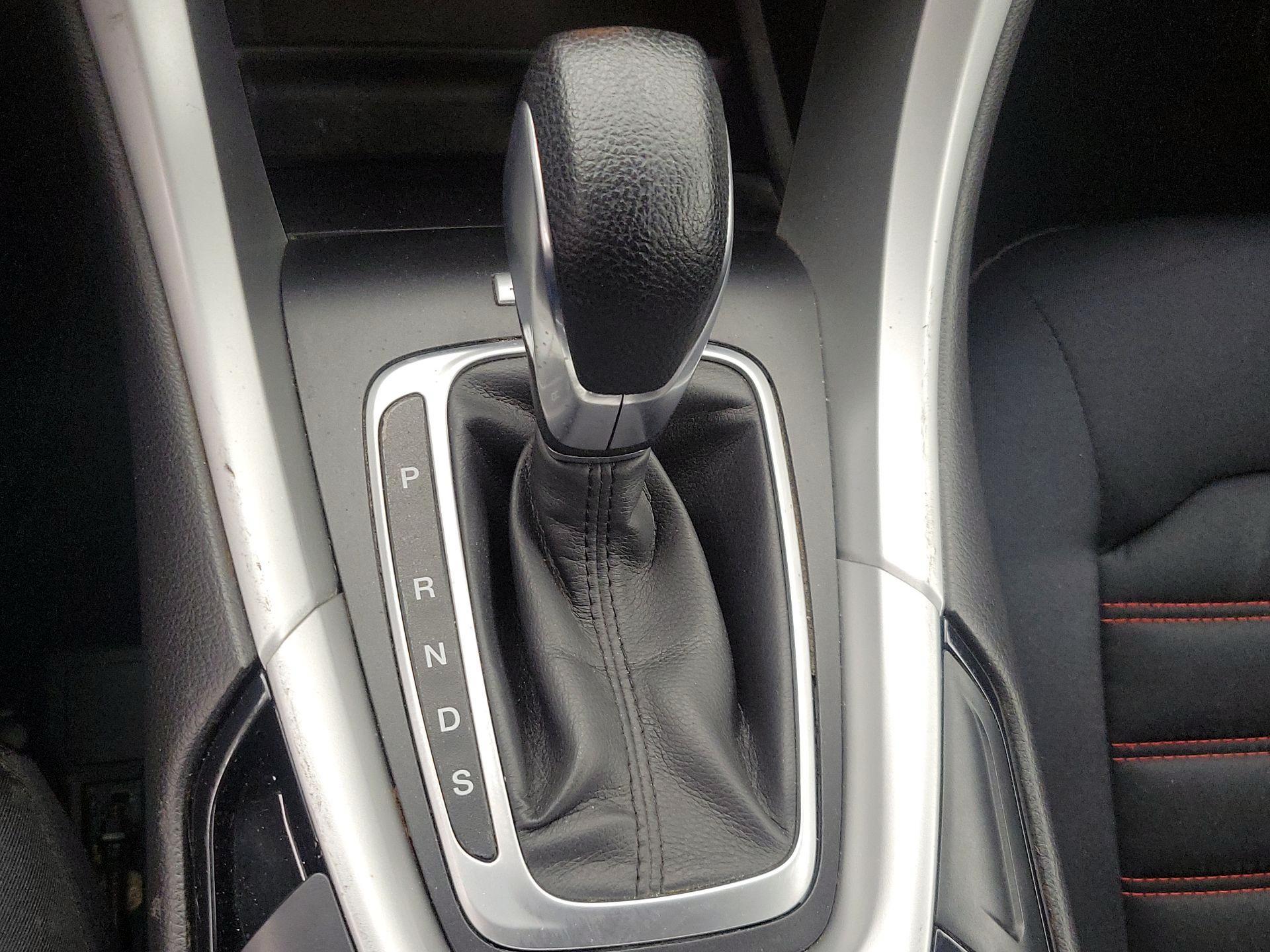 Thumbnail: 2016 Ford Fusion - 17