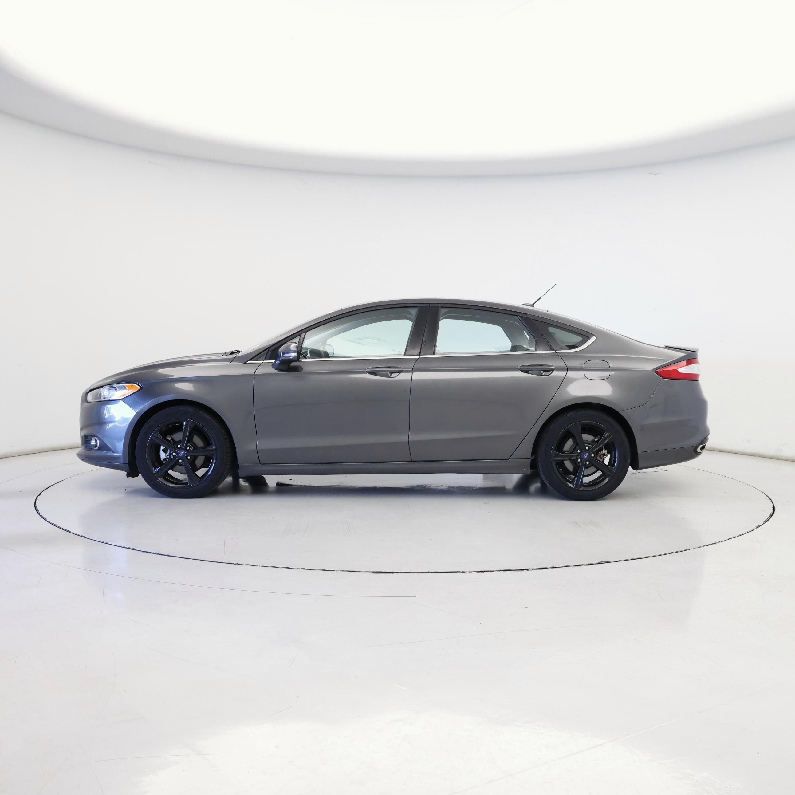 Thumbnail: 2016 Ford Fusion - 3