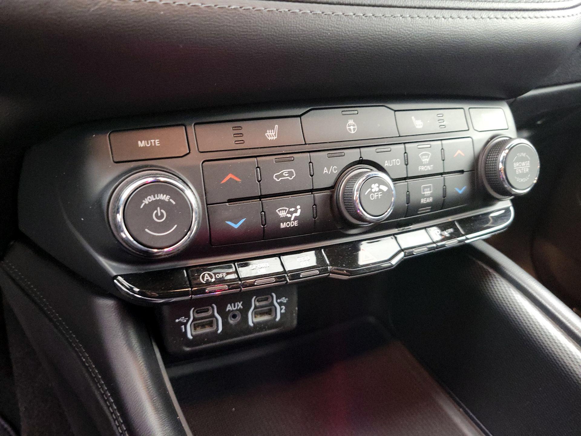 Thumbnail: 2021 Dodge Durango - 17