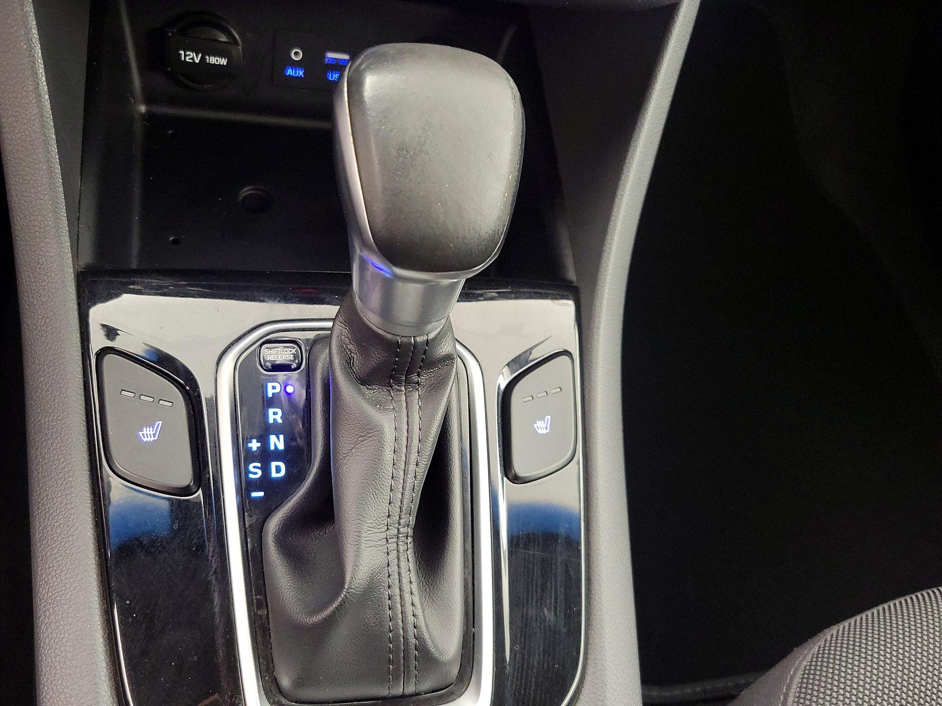 Thumbnail: 2017 Hyundai Ioniq - 17