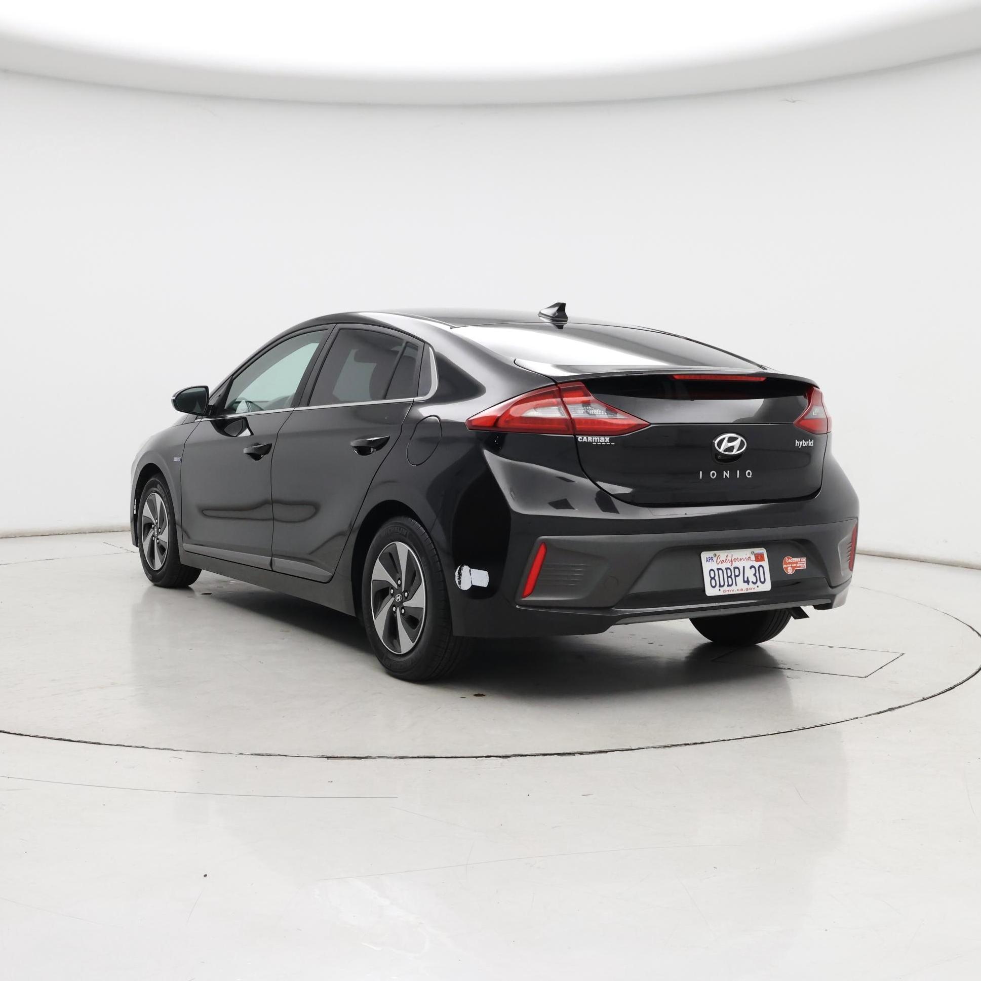 Thumbnail: 2017 Hyundai Ioniq - 2