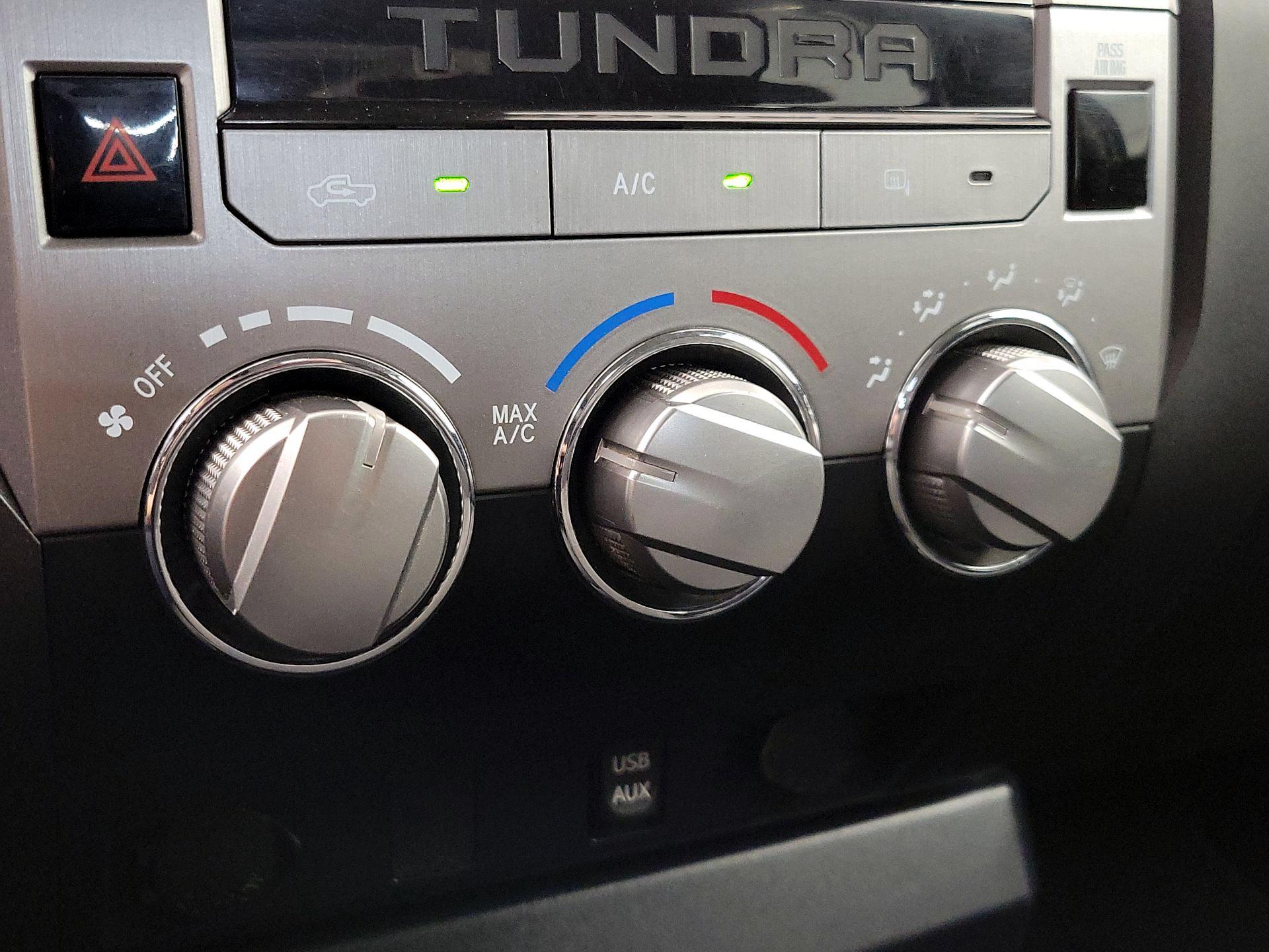 Thumbnail: 2018 Toyota Tundra - 16