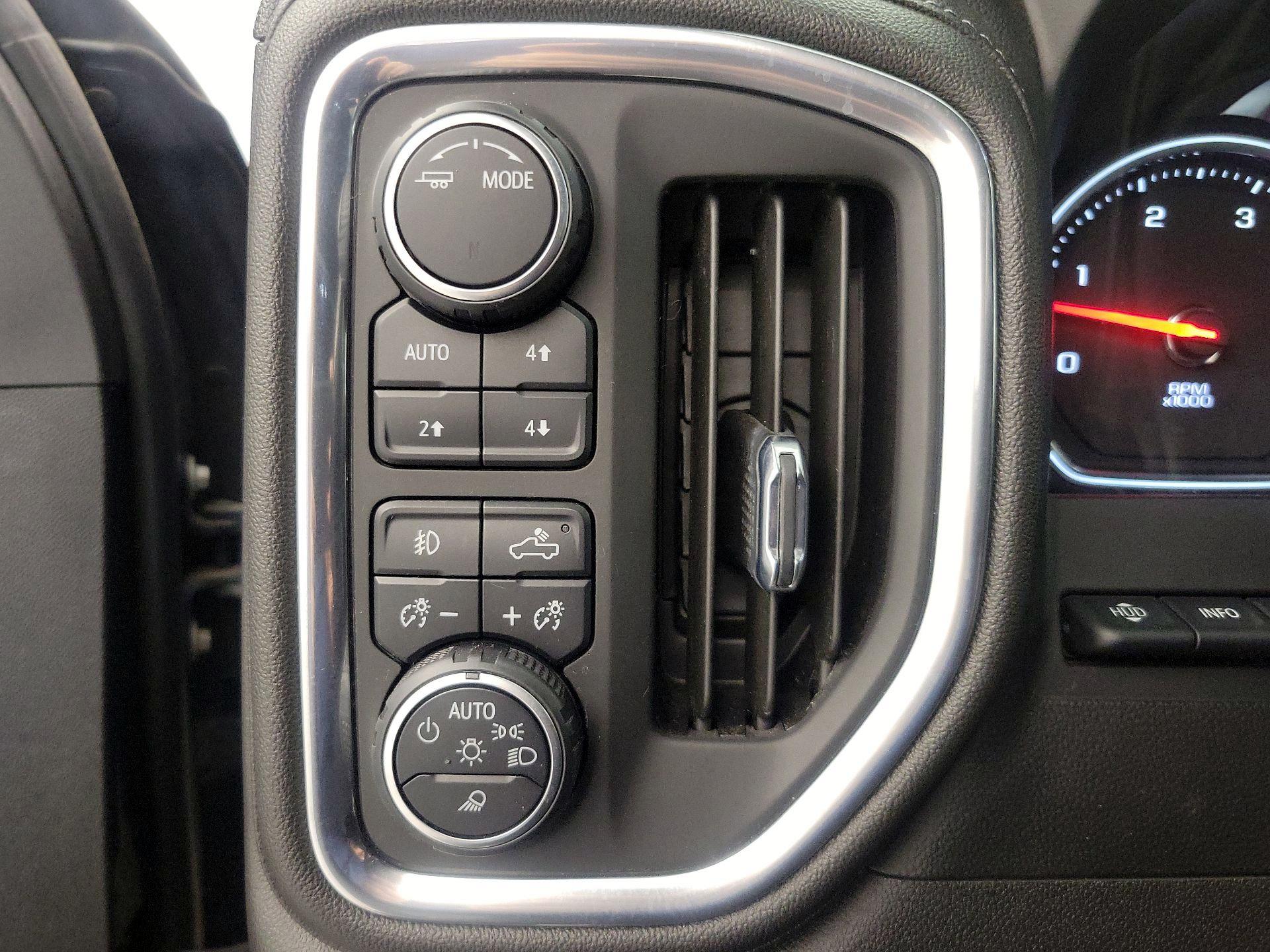 Thumbnail: 2021 Chevrolet Silverado 2500 - 13