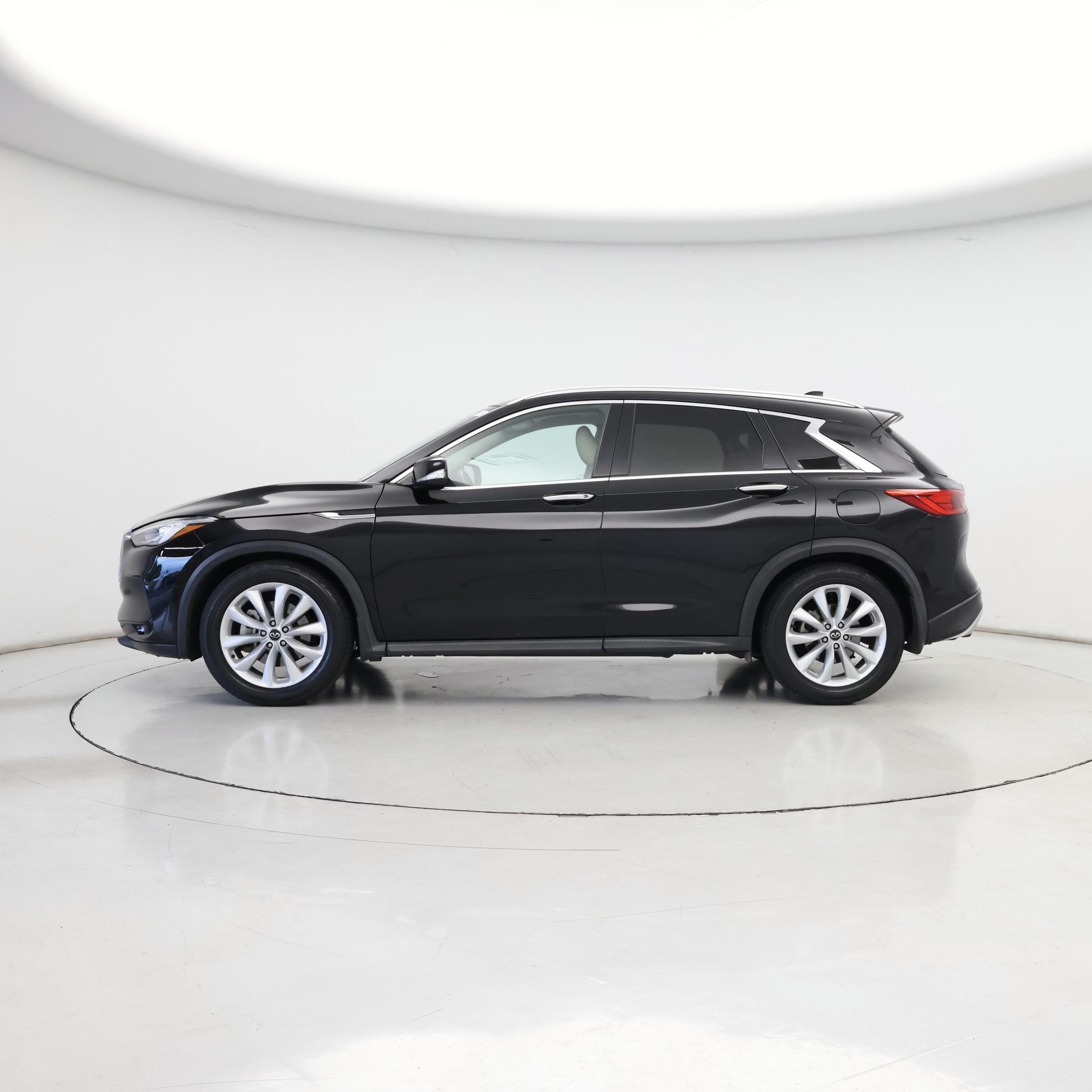 Thumbnail: 2019 INFINITI QX50 - 3