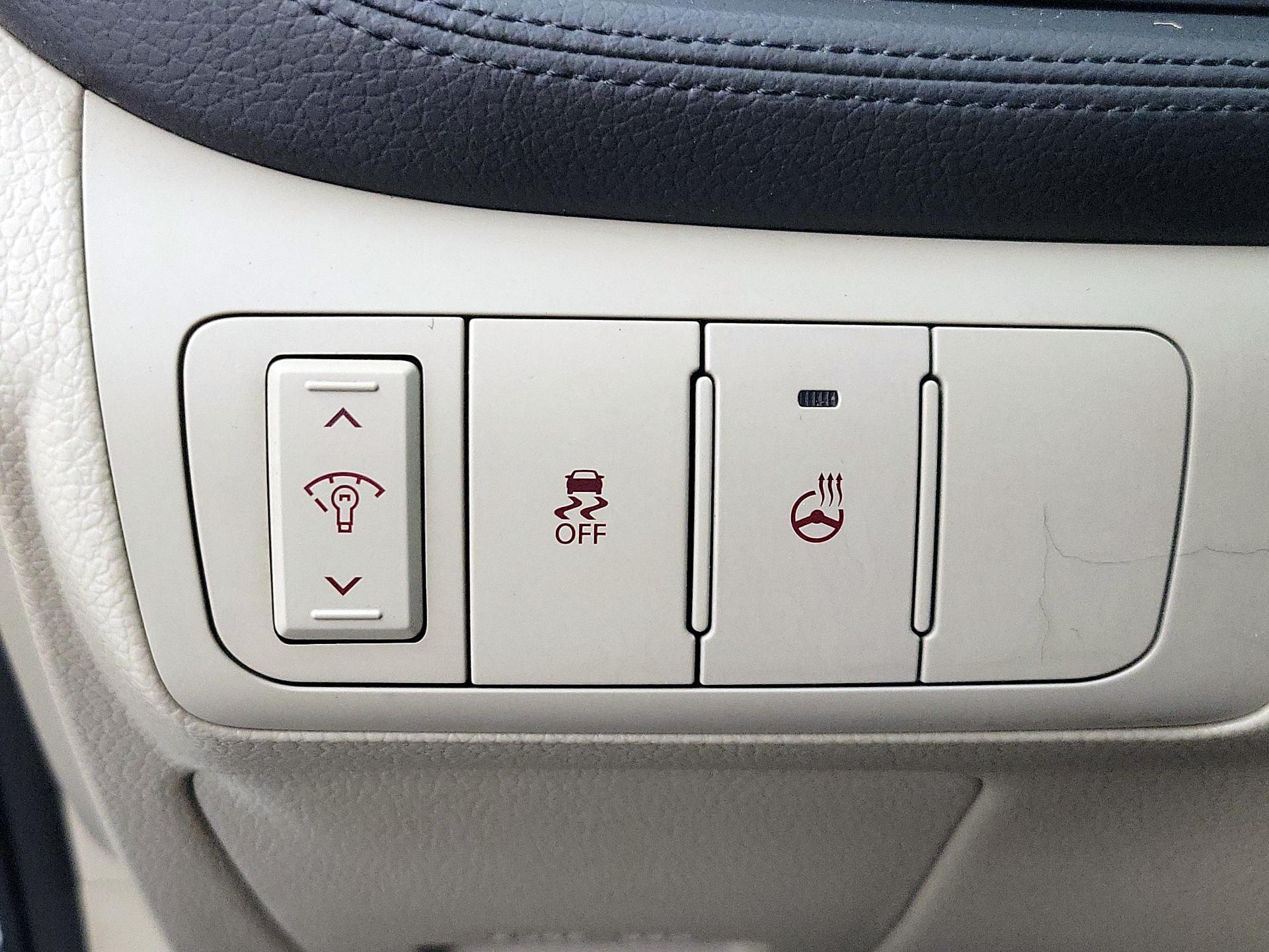 Thumbnail: 2014 Kia Optima - 13