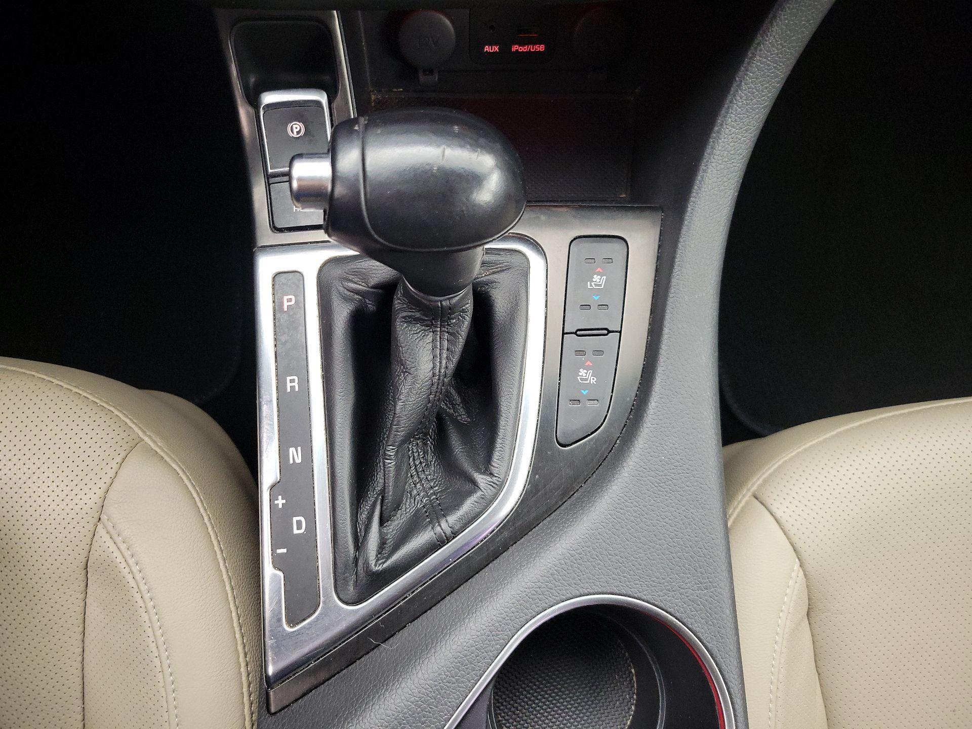 Thumbnail: 2014 Kia Optima - 17