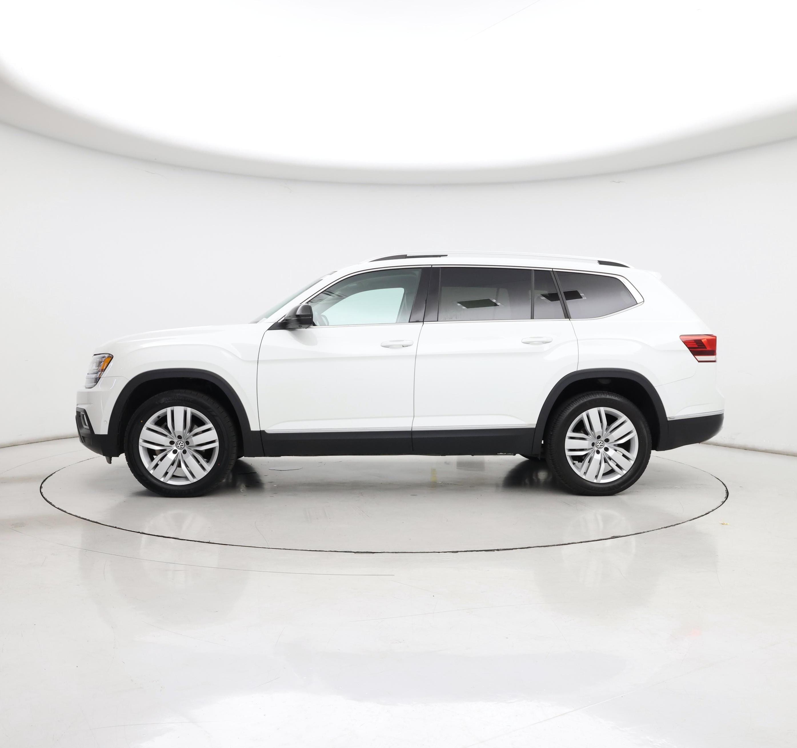 Thumbnail: 2018 Volkswagen Atlas - 3