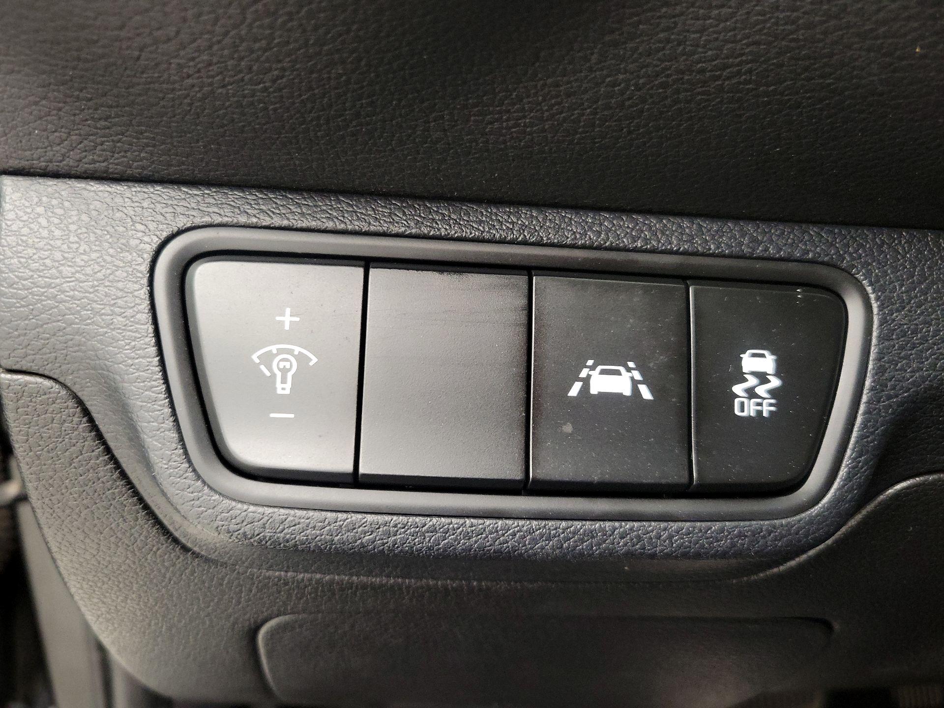 Thumbnail: 2021 Kia Forte - 13