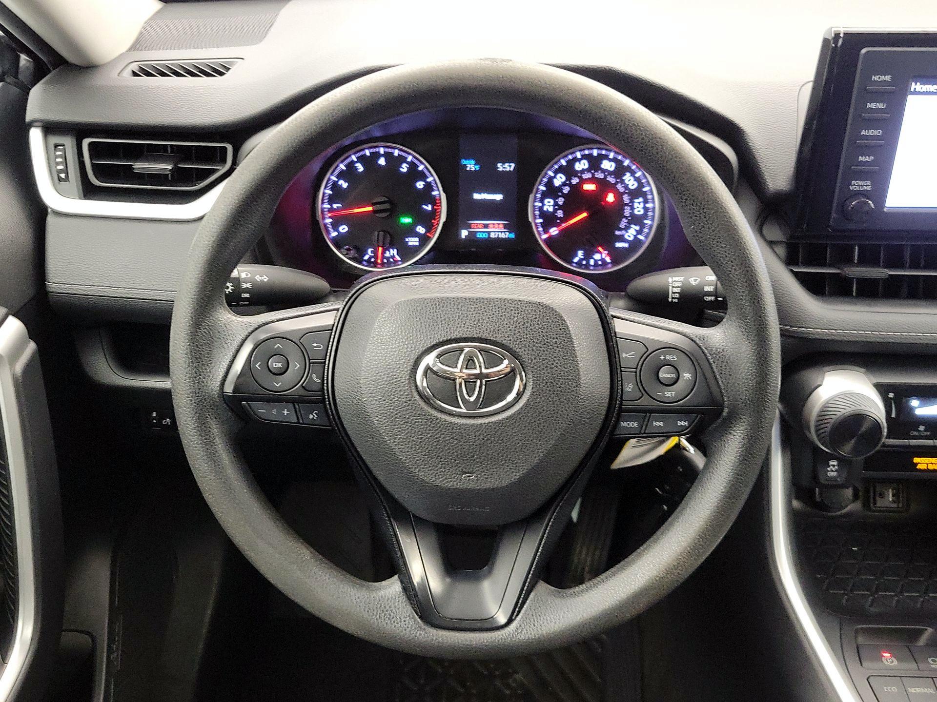 Thumbnail: 2019 Toyota RAV4 - 10